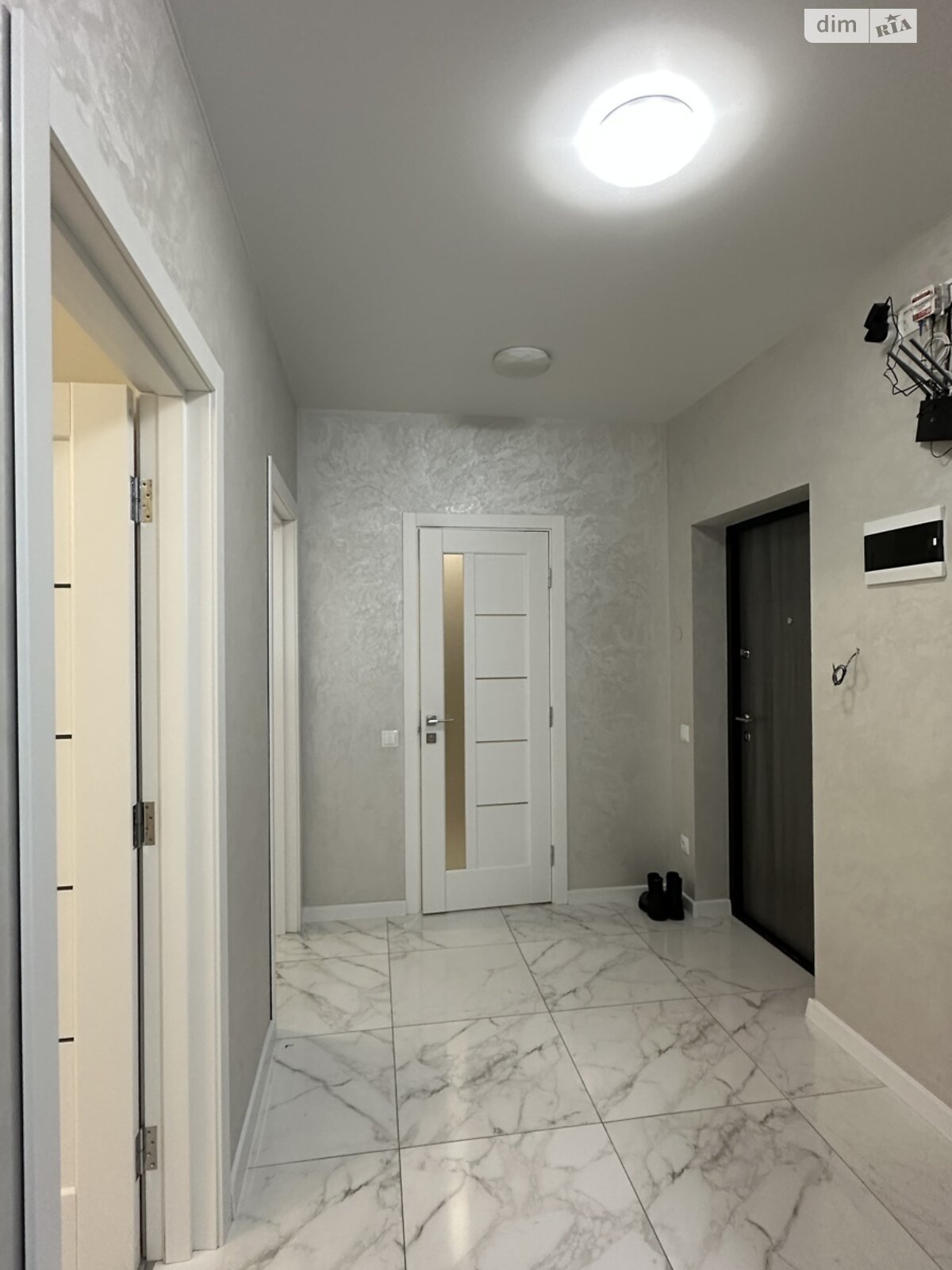 однокомнатная квартира в Ивано-Франковске, район Братья, на ул. Героев Николаева 129А корпус 10, кв. 63 в аренду на долгий срок помесячно фото 1 однокомнатная квартира в Ивано-Франковске, район Братья, на ул. Героев Николаева 129А корпус 10, кв. 63 в аренду на долгий срок помесячно фото 1