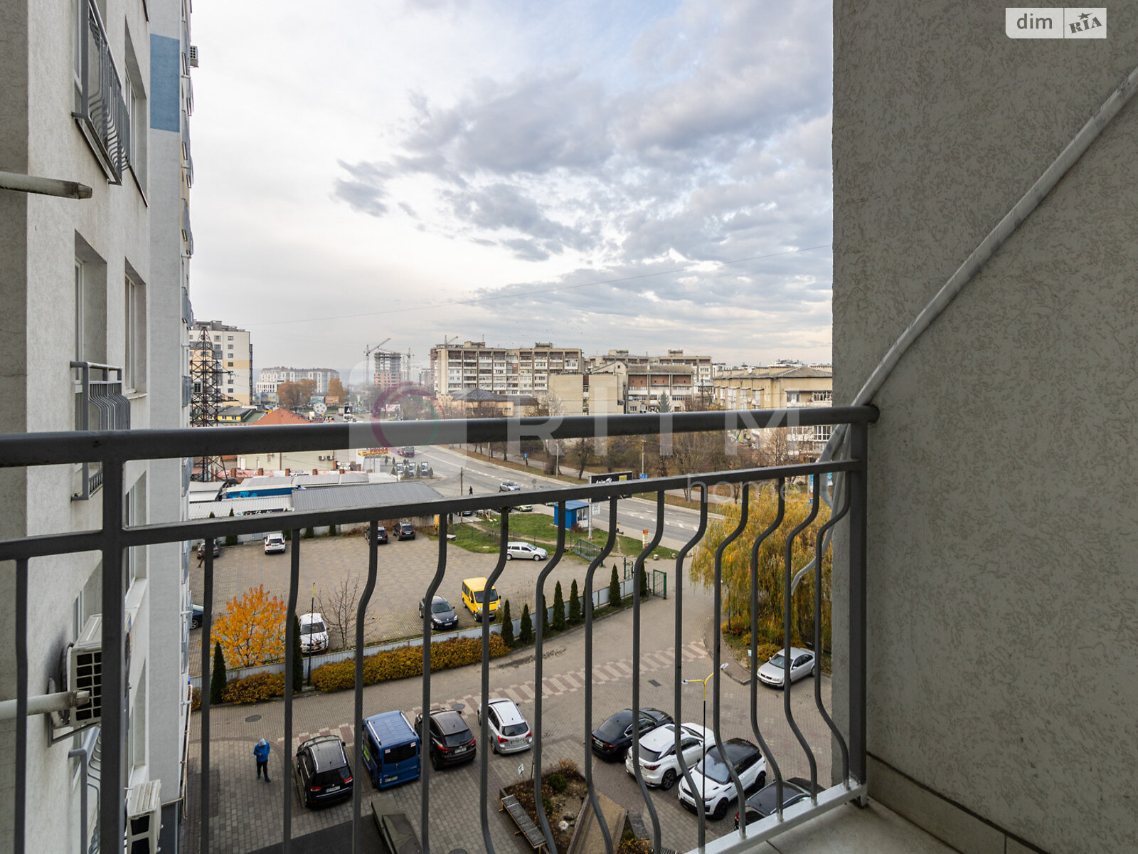 двокімнатна квартира в Івано-Франківську, на вул. Довженка О. 31 в довготривалу оренду помісячно фото 1