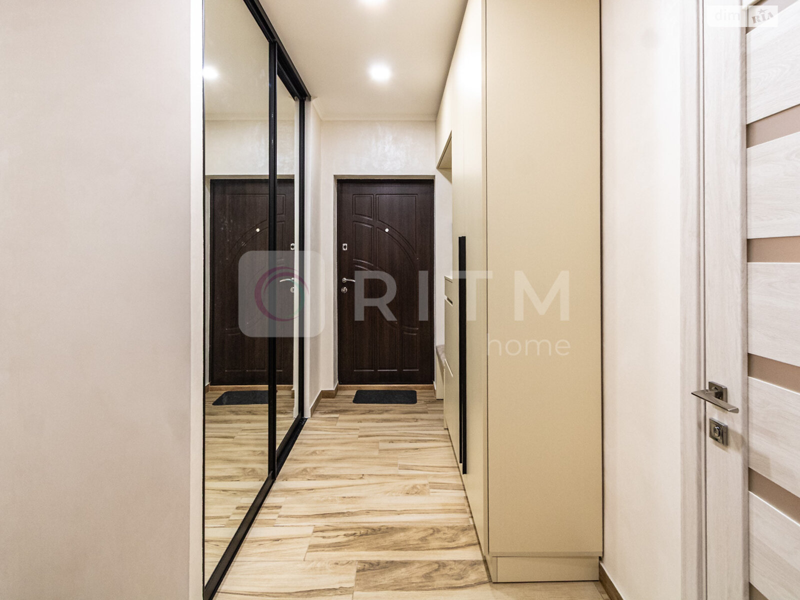 двухкомнатная квартира с мебелью в Ивано-Франковске, на ул. Довженко А. 37 в аренду на долгий срок помесячно фото 1 двухкомнатная квартира с мебелью в Ивано-Франковске, на ул. Довженко А. 37 в аренду на долгий срок помесячно фото 1