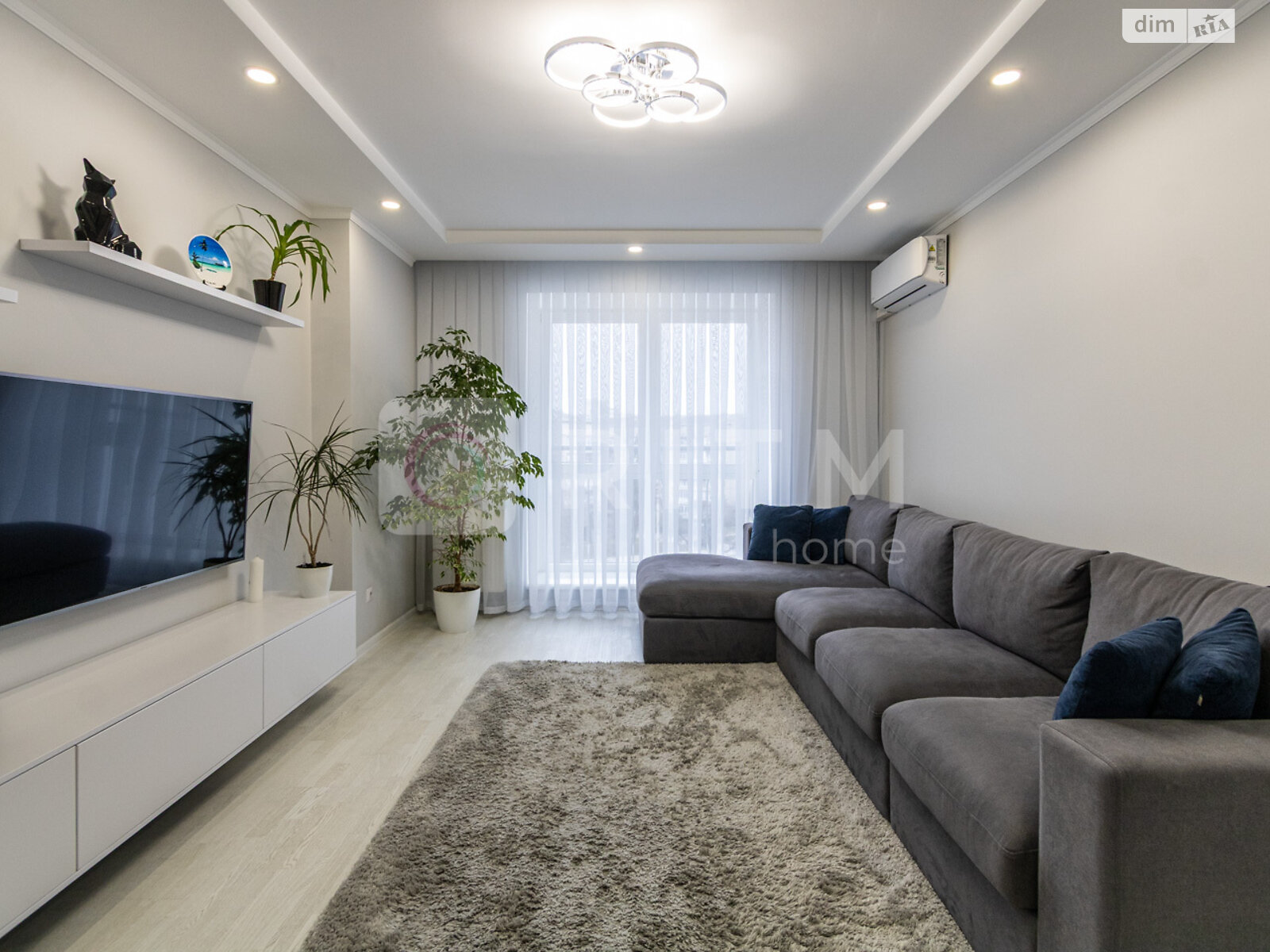 трехкомнатная квартира в Ивано-Франковске, на ул. Довженко А. 31 в аренду на долгий срок помесячно фото 1 трехкомнатная квартира в Ивано-Франковске, на ул. Довженко А. 31 в аренду на долгий срок помесячно фото 1