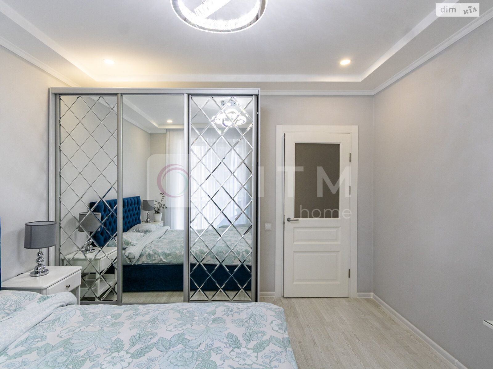 трехкомнатная квартира в Ивано-Франковске, на ул. Довженко А. 31 в аренду на долгий срок помесячно фото 1 трехкомнатная квартира в Ивано-Франковске, на ул. Довженко А. 31 в аренду на долгий срок помесячно фото 1