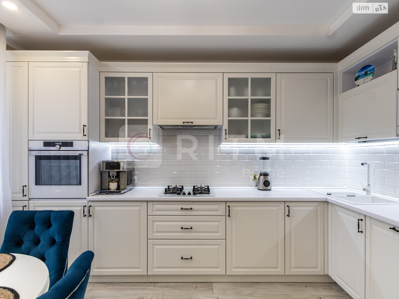 трехкомнатная квартира в Ивано-Франковске, на ул. Довженко А. 31 в аренду на долгий срок помесячно фото 1 трехкомнатная квартира в Ивано-Франковске, на ул. Довженко А. 31 в аренду на долгий срок помесячно фото 1