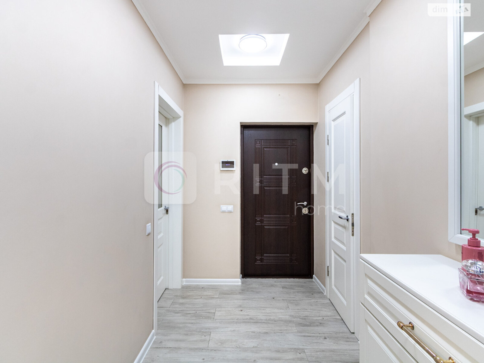 трехкомнатная квартира в Ивано-Франковске, на ул. Довженко А. 31 в аренду на долгий срок помесячно фото 1 трехкомнатная квартира в Ивано-Франковске, на ул. Довженко А. 31 в аренду на долгий срок помесячно фото 1