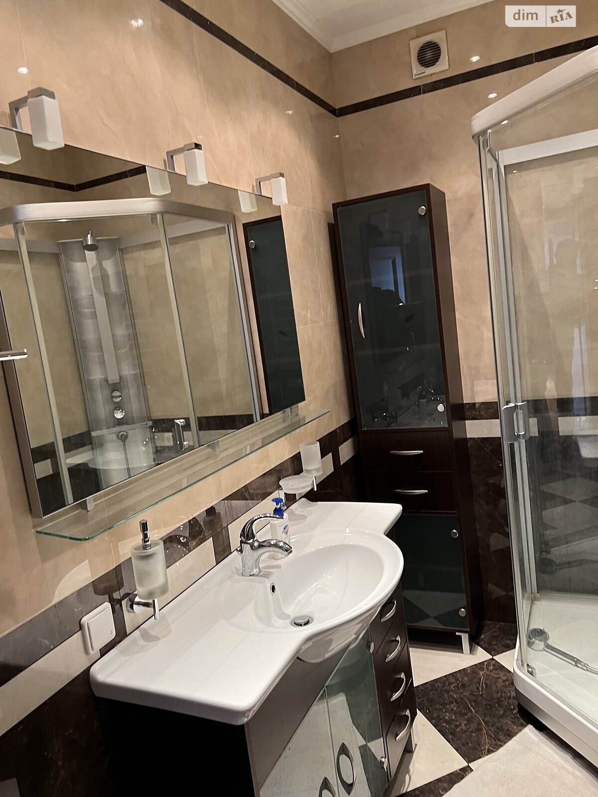 двухкомнатная квартира в Ивано-Франковске, на ул. Гетьмана Ивана Мазепы 126А в аренду на долгий срок помесячно фото 1 двухкомнатная квартира в Ивано-Франковске, на ул. Гетьмана Ивана Мазепы 126А в аренду на долгий срок помесячно фото 1