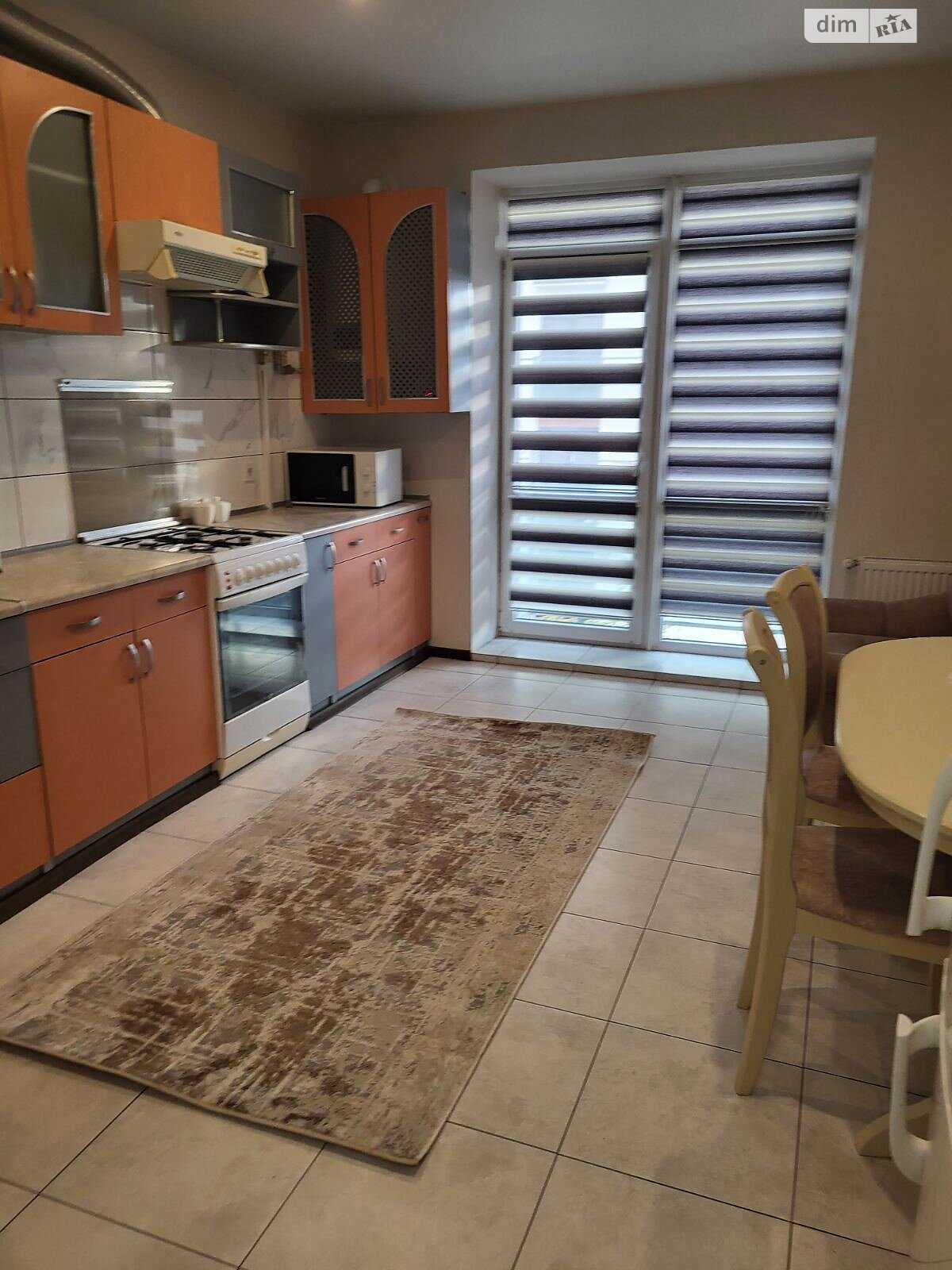 однокомнатная квартира в Ивано-Франковске, на ул. Гетьмана Ивана Мазепы 164 в аренду на долгий срок помесячно фото 1