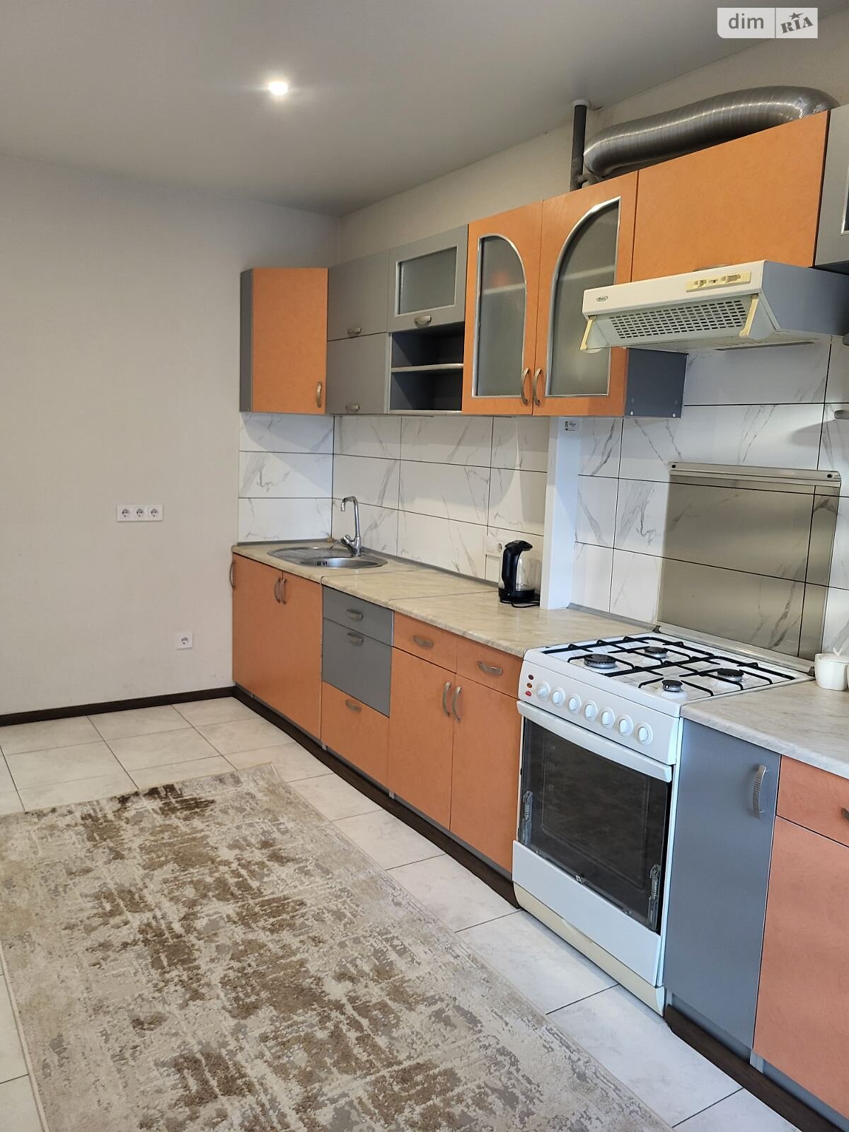 однокомнатная квартира в Ивано-Франковске, на ул. Гетьмана Ивана Мазепы 164 в аренду на долгий срок помесячно фото 1