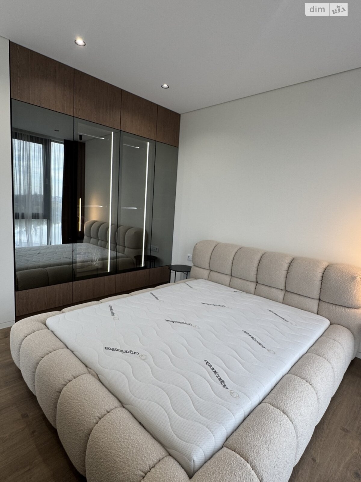 трехкомнатная квартира в Ивано-Франковске, на ул. Гетьмана Ивана Мазепы 138 в аренду на долгий срок помесячно фото 1 трехкомнатная квартира в Ивано-Франковске, на ул. Гетьмана Ивана Мазепы 138 в аренду на долгий срок помесячно фото 1