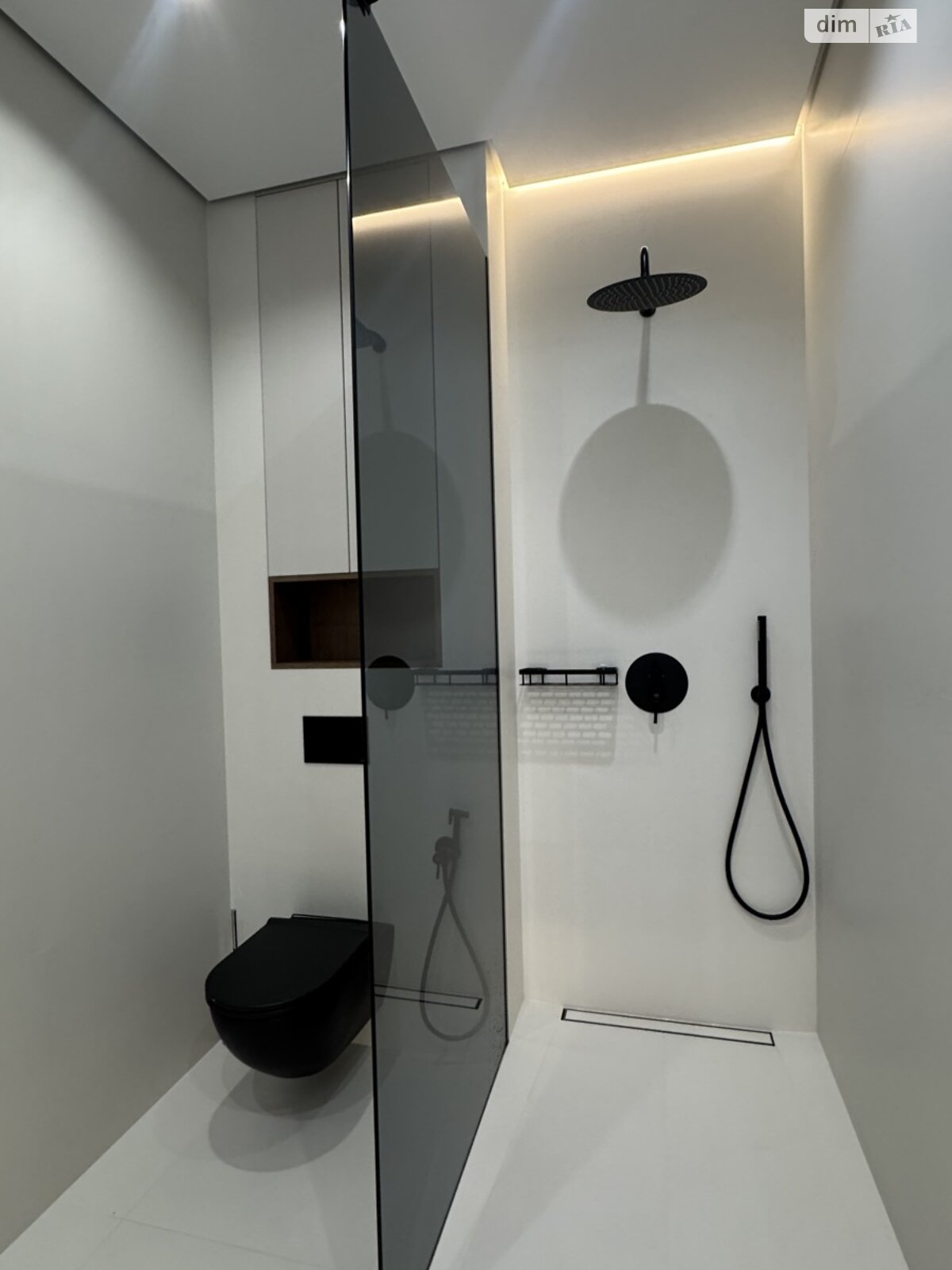 трехкомнатная квартира в Ивано-Франковске, на ул. Гетьмана Ивана Мазепы 138 в аренду на долгий срок помесячно фото 1 трехкомнатная квартира в Ивано-Франковске, на ул. Гетьмана Ивана Мазепы 138 в аренду на долгий срок помесячно фото 1