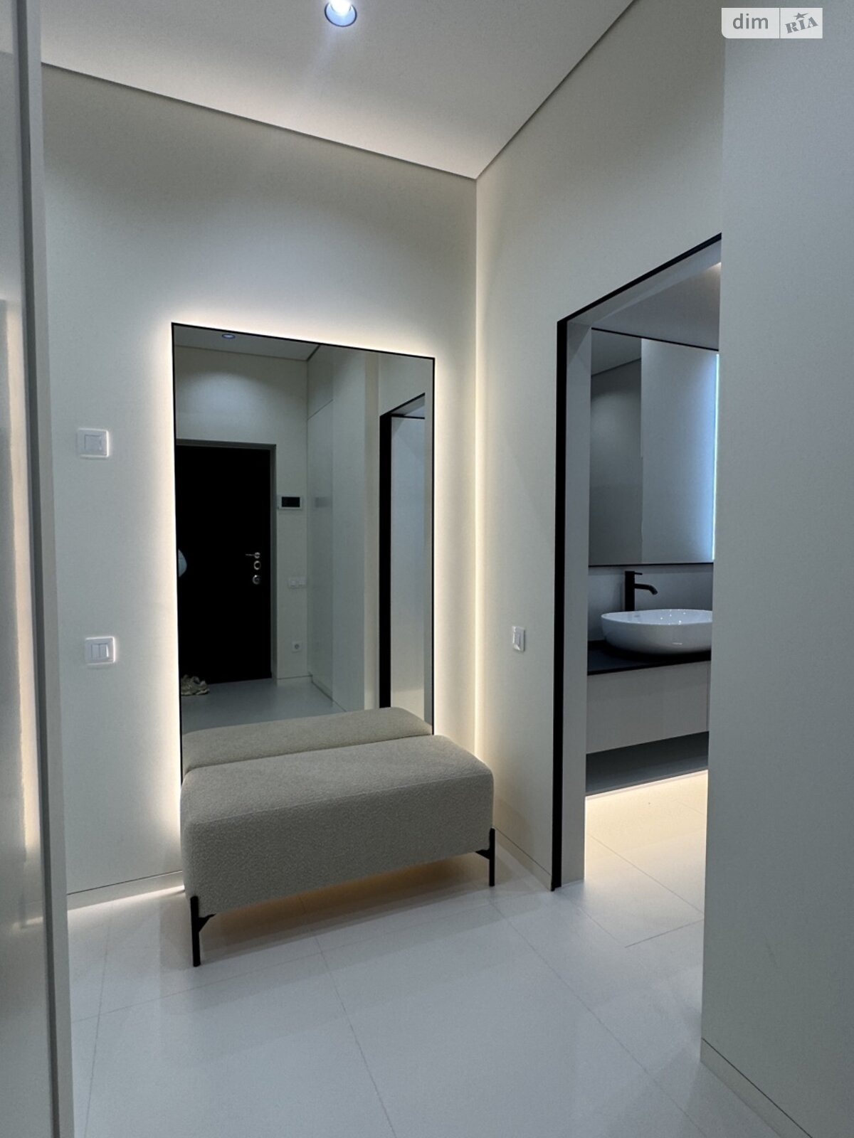 трехкомнатная квартира в Ивано-Франковске, на ул. Гетьмана Ивана Мазепы 138 в аренду на долгий срок помесячно фото 1 трехкомнатная квартира в Ивано-Франковске, на ул. Гетьмана Ивана Мазепы 138 в аренду на долгий срок помесячно фото 1