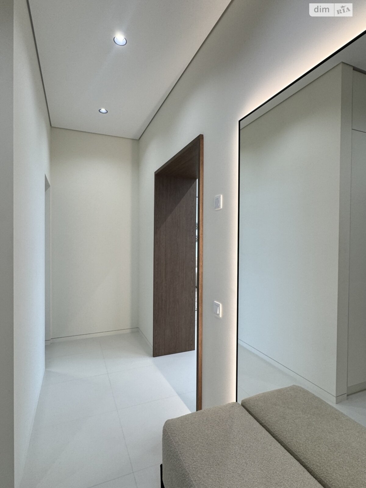 трехкомнатная квартира в Ивано-Франковске, на ул. Гетьмана Ивана Мазепы 138 в аренду на долгий срок помесячно фото 1 трехкомнатная квартира в Ивано-Франковске, на ул. Гетьмана Ивана Мазепы 138 в аренду на долгий срок помесячно фото 1