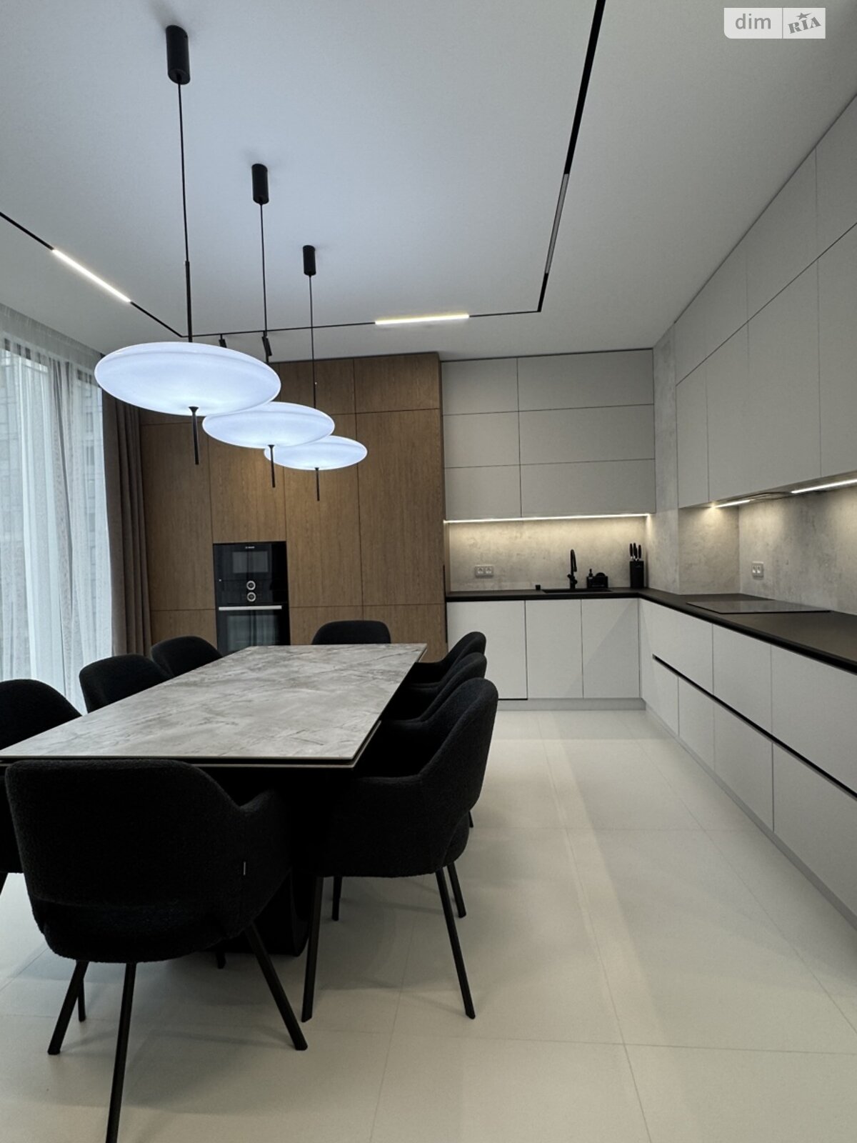 трехкомнатная квартира в Ивано-Франковске, на ул. Гетьмана Ивана Мазепы 138 в аренду на долгий срок помесячно фото 1 трехкомнатная квартира в Ивано-Франковске, на ул. Гетьмана Ивана Мазепы 138 в аренду на долгий срок помесячно фото 1