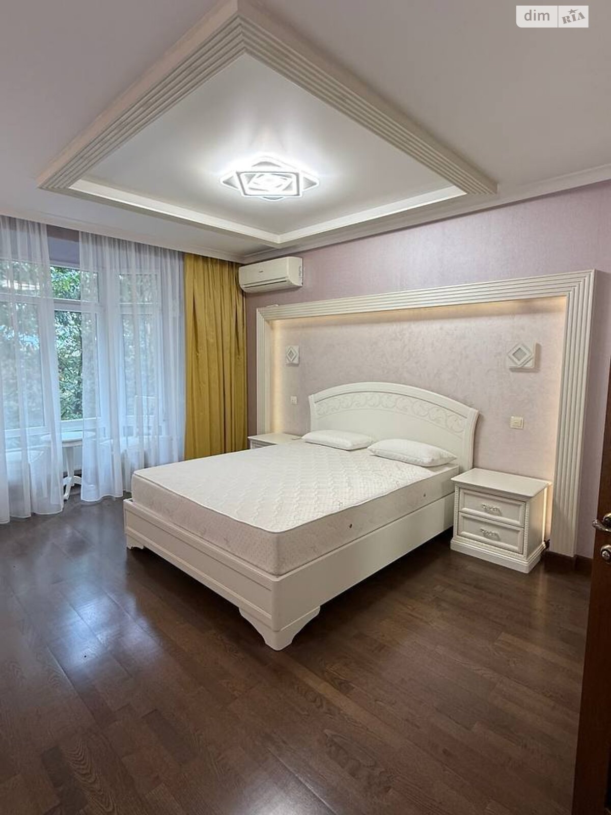 трехкомнатная квартира в Ивано-Франковске, на ул. Гетьмана Ивана Мазепы 141 в аренду на долгий срок помесячно фото 1 трехкомнатная квартира в Ивано-Франковске, на ул. Гетьмана Ивана Мазепы 141 в аренду на долгий срок помесячно фото 1