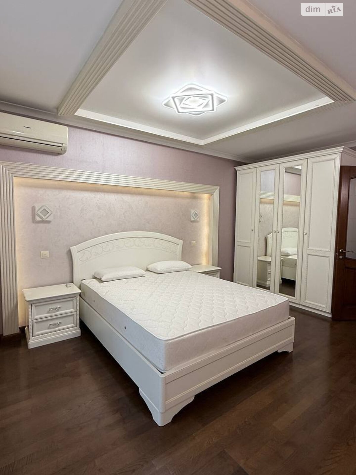 трехкомнатная квартира в Ивано-Франковске, на ул. Гетьмана Ивана Мазепы 141 в аренду на долгий срок помесячно фото 1 трехкомнатная квартира в Ивано-Франковске, на ул. Гетьмана Ивана Мазепы 141 в аренду на долгий срок помесячно фото 1