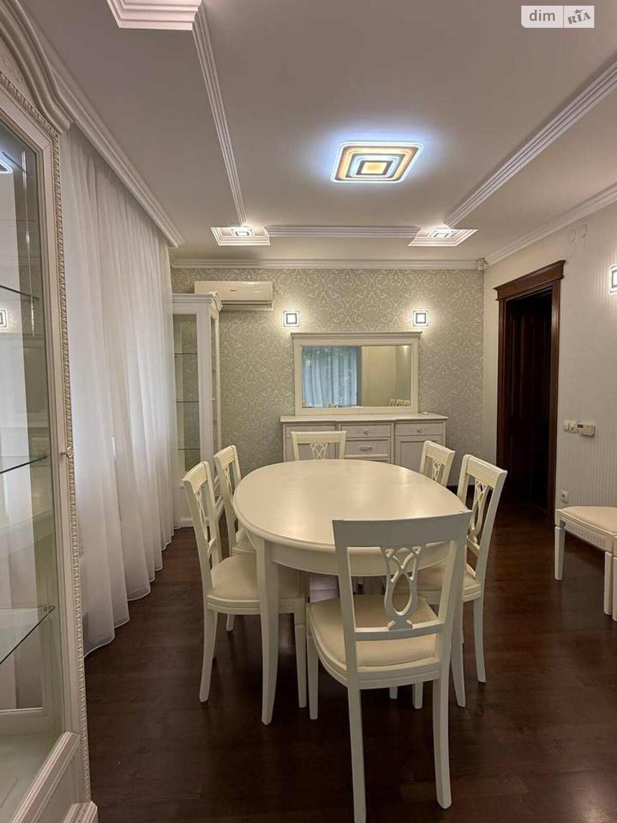 трехкомнатная квартира в Ивано-Франковске, на ул. Гетьмана Ивана Мазепы 141 в аренду на долгий срок помесячно фото 1 трехкомнатная квартира в Ивано-Франковске, на ул. Гетьмана Ивана Мазепы 141 в аренду на долгий срок помесячно фото 1