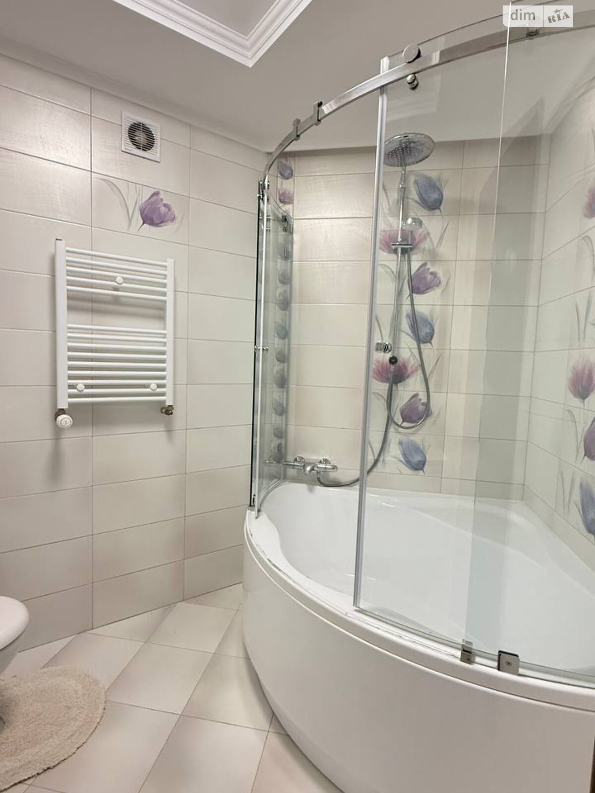 трехкомнатная квартира в Ивано-Франковске, на ул. Гетьмана Ивана Мазепы 141 в аренду на долгий срок помесячно фото 1 трехкомнатная квартира в Ивано-Франковске, на ул. Гетьмана Ивана Мазепы 141 в аренду на долгий срок помесячно фото 1