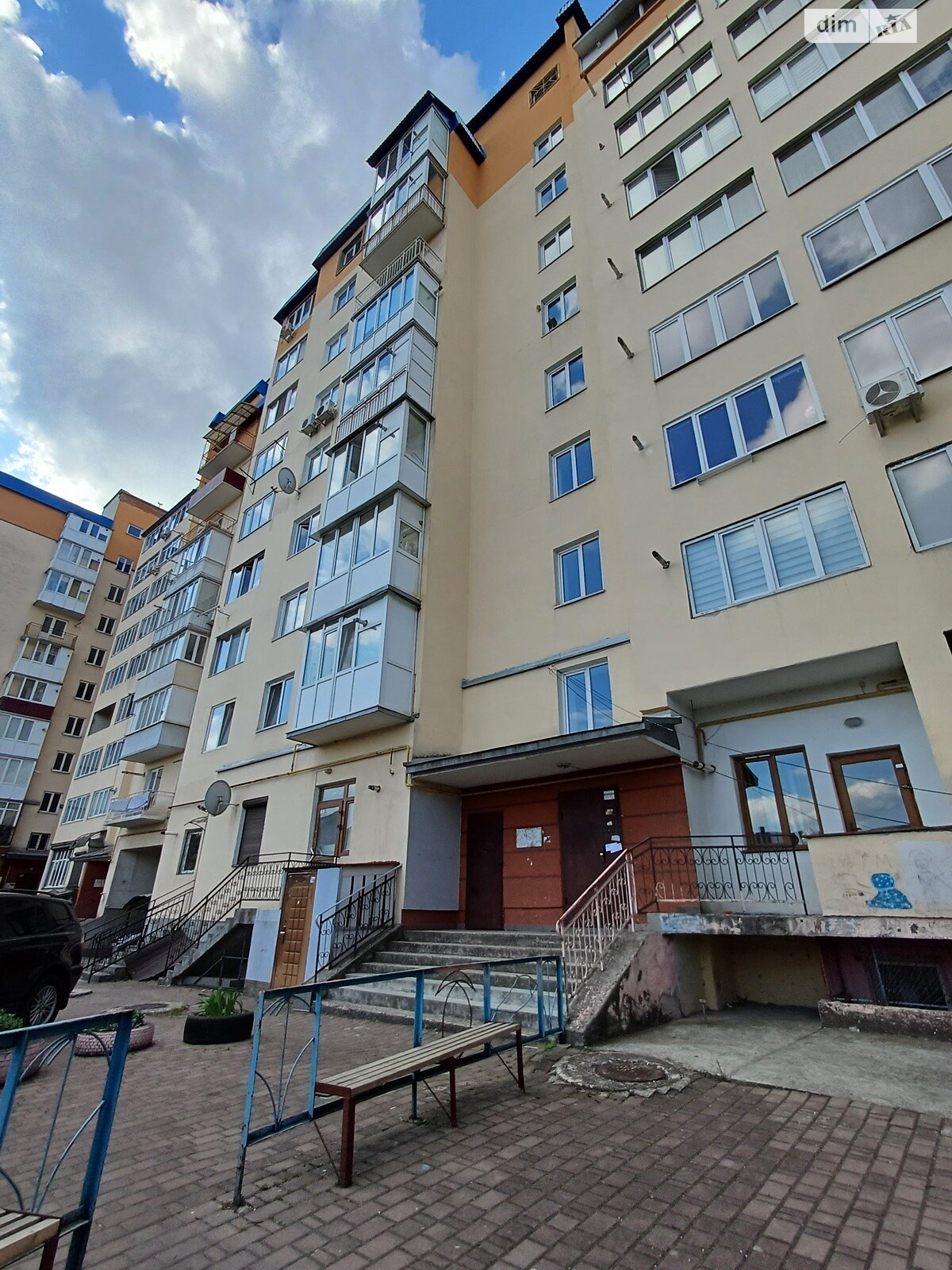 двокімнатна квартира в Івано-Франківську, район Гірка, на вул. Вовчинецька 68 в довготривалу оренду помісячно фото 1 двокімнатна квартира в Івано-Франківську, район Гірка, на вул. Вовчинецька 68 в довготривалу оренду помісячно фото 1