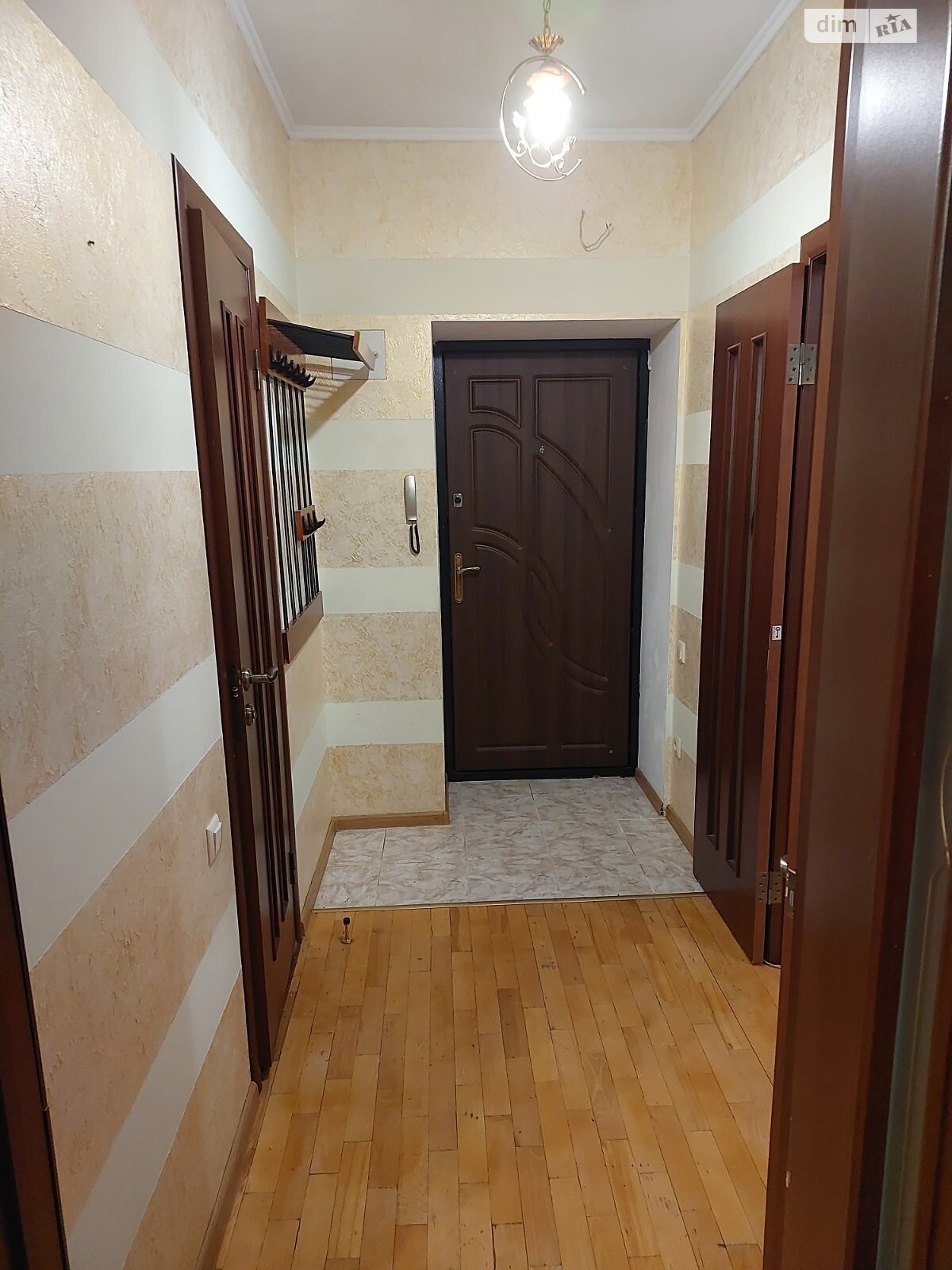 однокомнатная квартира в Ивано-Франковске, район Каскад, на пер. Ключный 3 в аренду на долгий срок помесячно фото 1 однокомнатная квартира в Ивано-Франковске, район Каскад, на пер. Ключный 3 в аренду на долгий срок помесячно фото 1