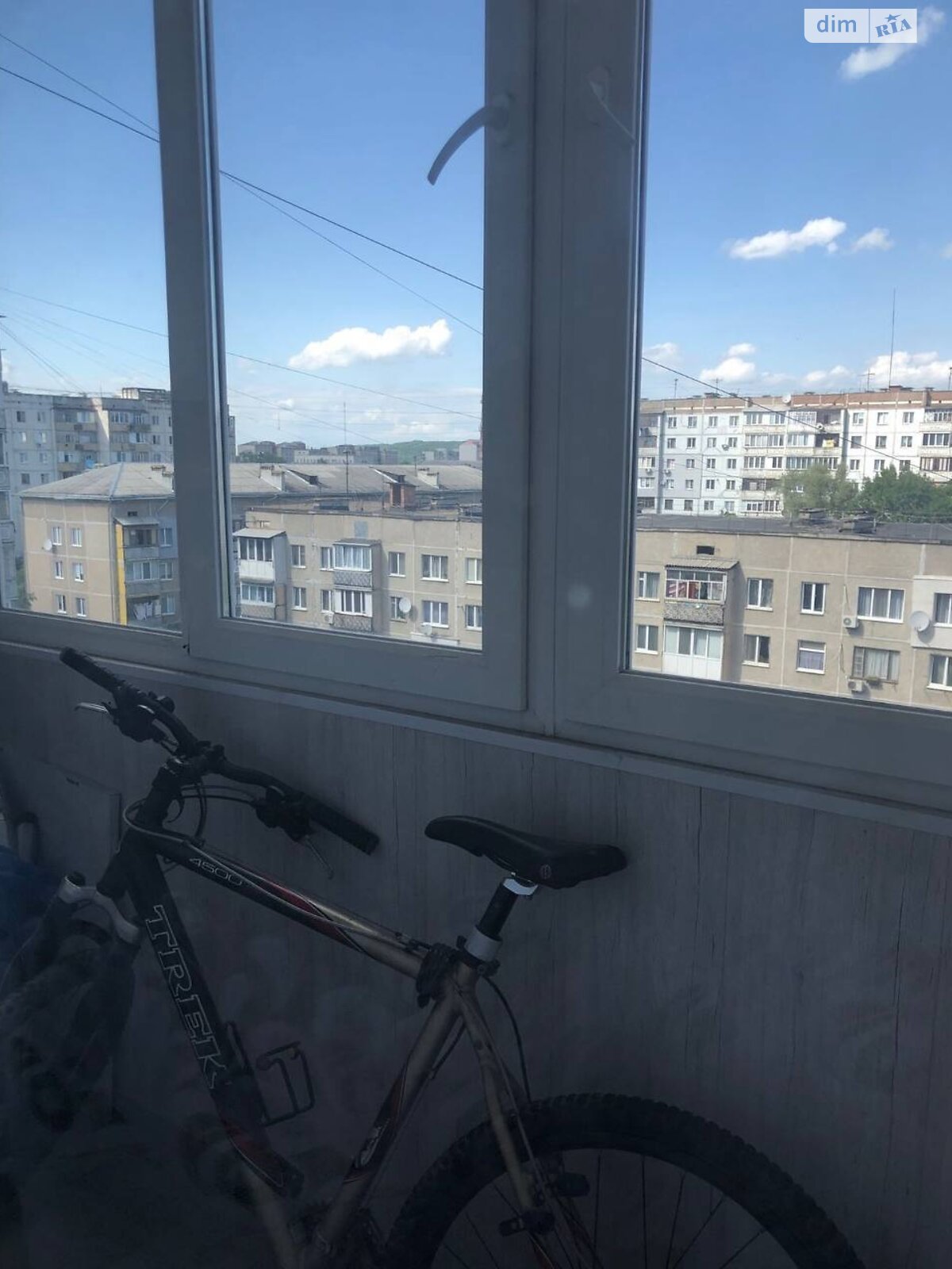 трехкомнатная квартира в Ивано-Франковске, район Каскад, на ул. Стуса Василия 17 в аренду на долгий срок помесячно фото 1