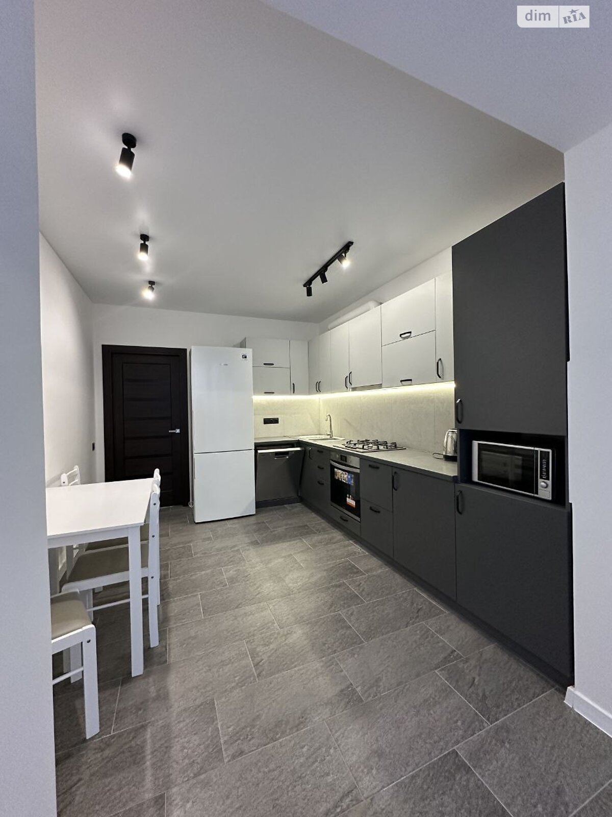 двухкомнатная квартира в Ивано-Франковске, район Княгинин, на ул. Княгинин 44 корпус 12 в аренду на долгий срок помесячно фото 1