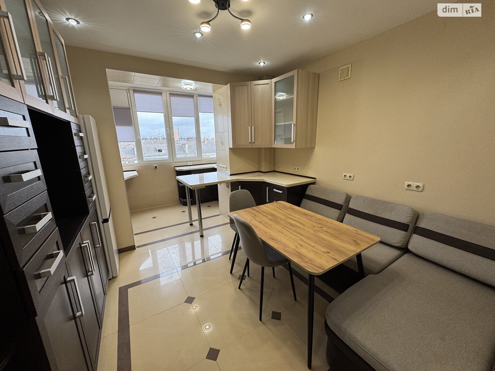 двухкомнатная квартира в Ивано-Франковске, район Княгинин, на ул. Пулюя И. 15А, кв. 24 в аренду на долгий срок помесячно фото 1 двухкомнатная квартира в Ивано-Франковске, район Княгинин, на ул. Пулюя И. 15А, кв. 24 в аренду на долгий срок помесячно фото 1