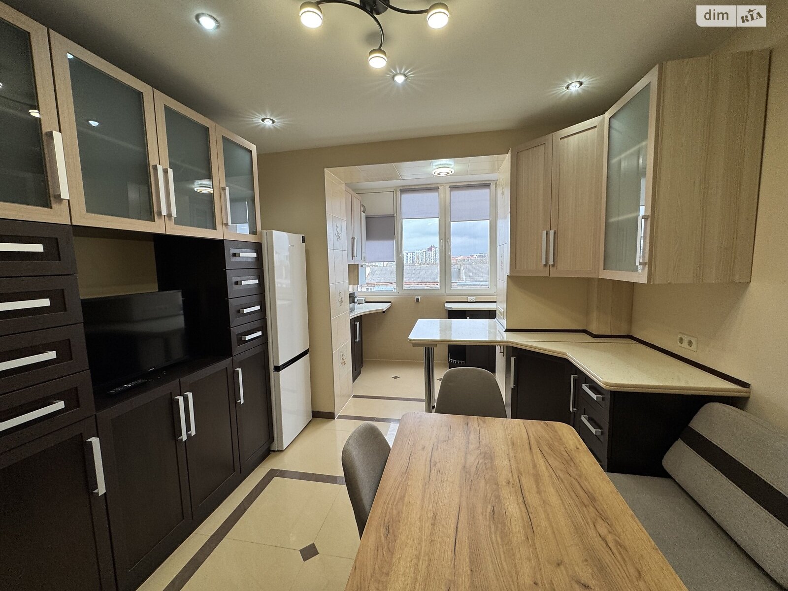 двухкомнатная квартира в Ивано-Франковске, район Княгинин, на ул. Пулюя И. 15А, кв. 24 в аренду на долгий срок помесячно фото 1 двухкомнатная квартира в Ивано-Франковске, район Княгинин, на ул. Пулюя И. 15А, кв. 24 в аренду на долгий срок помесячно фото 1