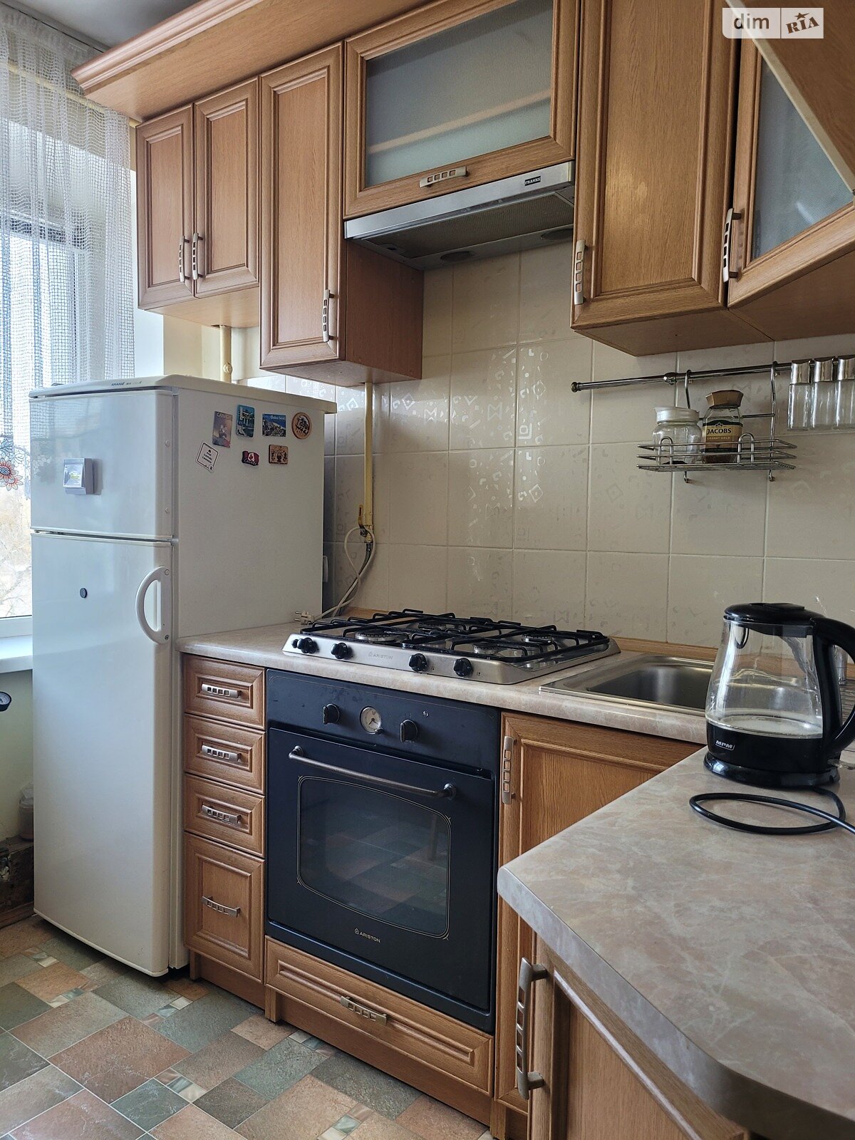 однокомнатная квартира в Ивано-Франковске, район Княгинин, на ул. Пулюя И. 12 в аренду на долгий срок помесячно фото 1 однокомнатная квартира в Ивано-Франковске, район Княгинин, на ул. Пулюя И. 12 в аренду на долгий срок помесячно фото 1