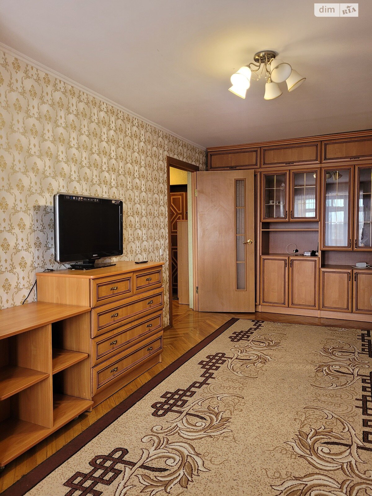 однокомнатная квартира в Ивано-Франковске, район Княгинин, на ул. Пулюя И. 12 в аренду на долгий срок помесячно фото 1 однокомнатная квартира в Ивано-Франковске, район Княгинин, на ул. Пулюя И. 12 в аренду на долгий срок помесячно фото 1