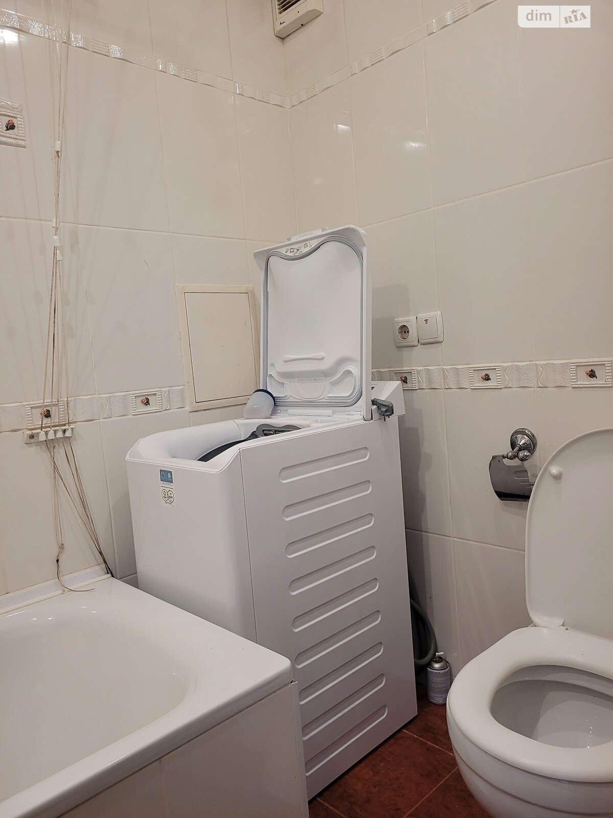 однокомнатная квартира в Ивано-Франковске, район Княгинин, на ул. Пулюя И. 12 в аренду на долгий срок помесячно фото 1 однокомнатная квартира в Ивано-Франковске, район Княгинин, на ул. Пулюя И. 12 в аренду на долгий срок помесячно фото 1