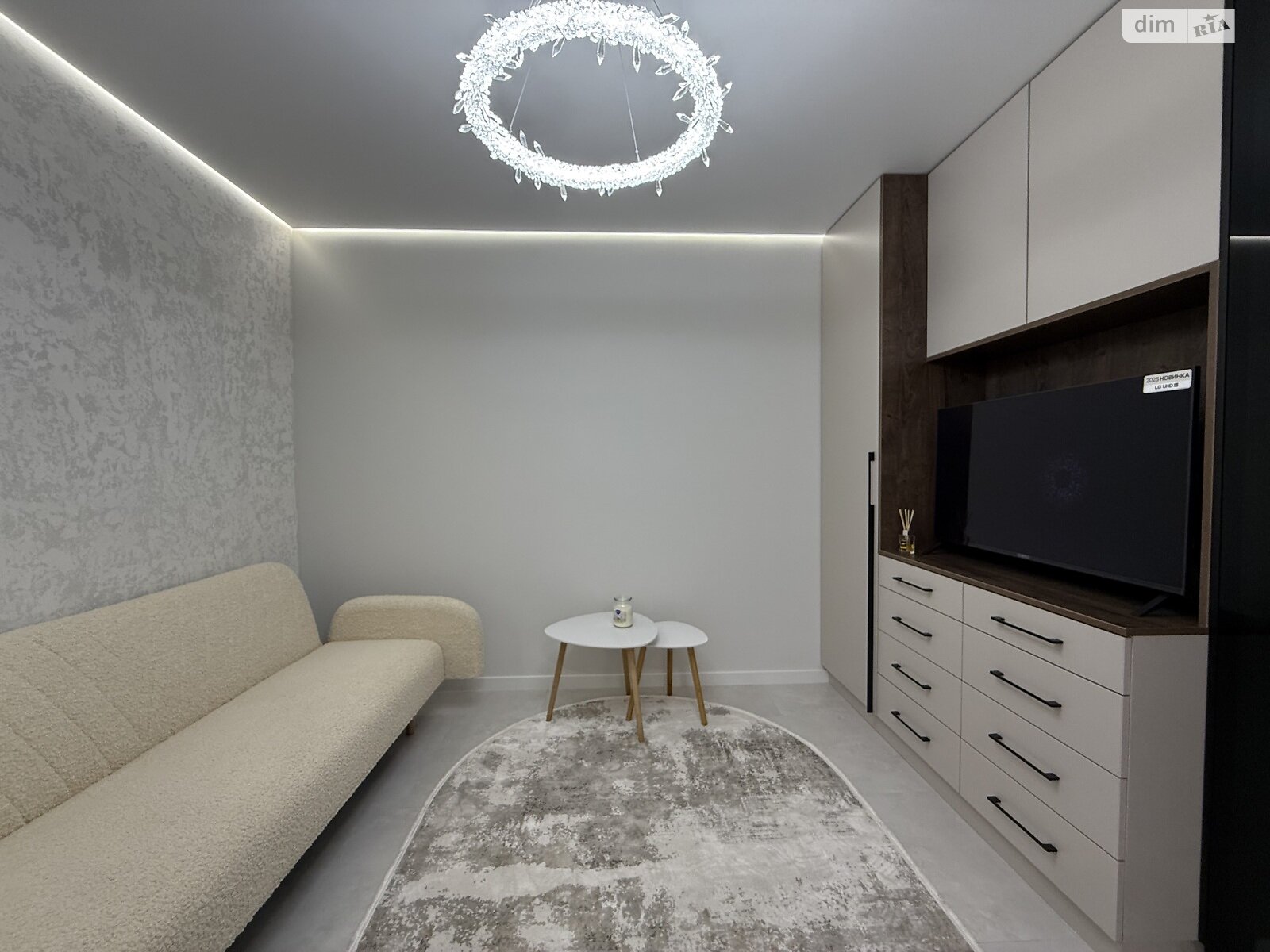 однокомнатная квартира в Ивано-Франковске, район Княгинин, на ул. Юліана Пелеша 3 корпус 9 в аренду на долгий срок помесячно фото 1 однокомнатная квартира в Ивано-Франковске, район Княгинин, на ул. Юліана Пелеша 3 корпус 9 в аренду на долгий срок помесячно фото 1