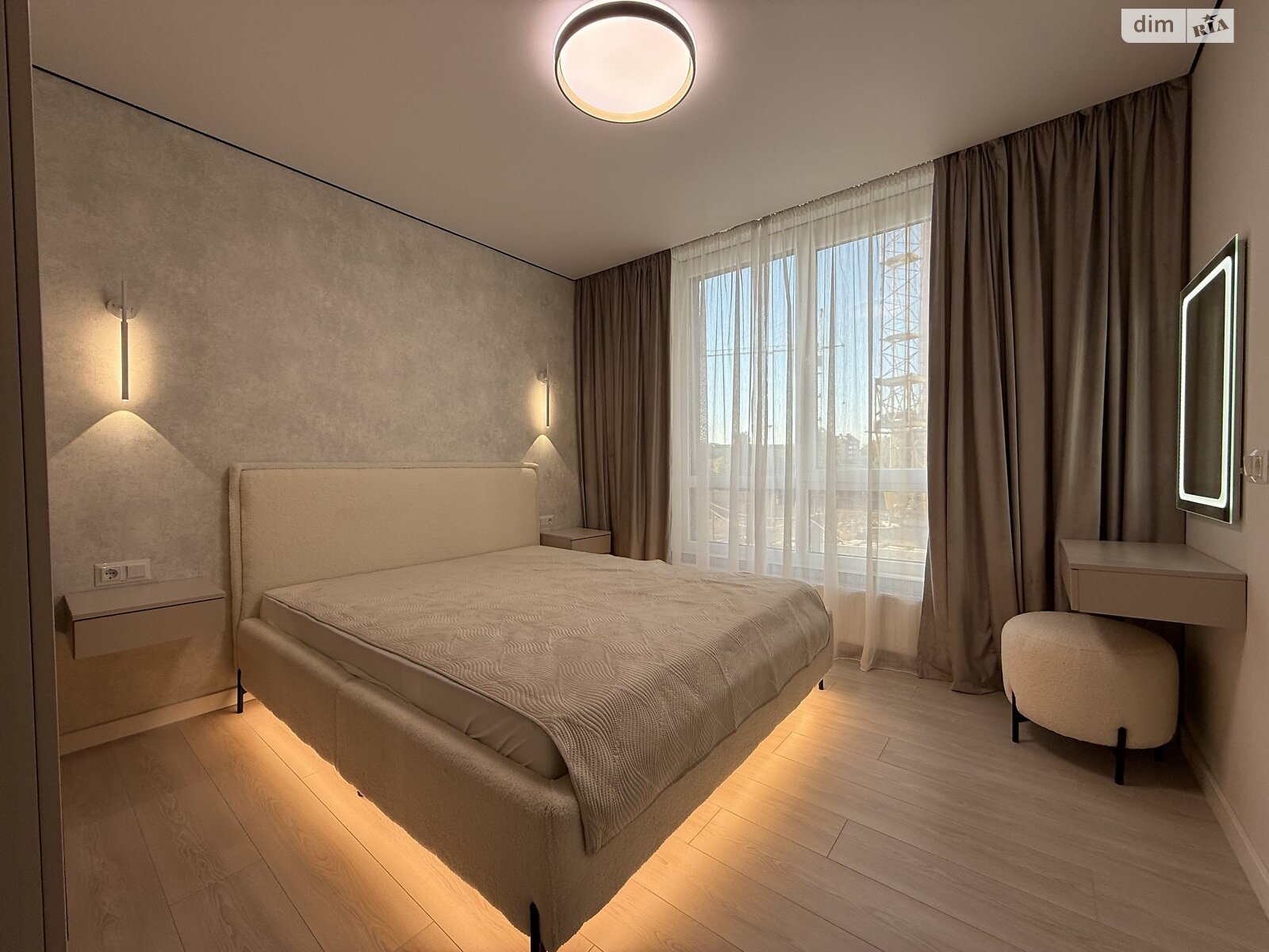 однокомнатная квартира в Ивано-Франковске, район Княгинин, на ул. Юліана Пелеша 3 корпус 9 в аренду на долгий срок помесячно фото 1 однокомнатная квартира в Ивано-Франковске, район Княгинин, на ул. Юліана Пелеша 3 корпус 9 в аренду на долгий срок помесячно фото 1