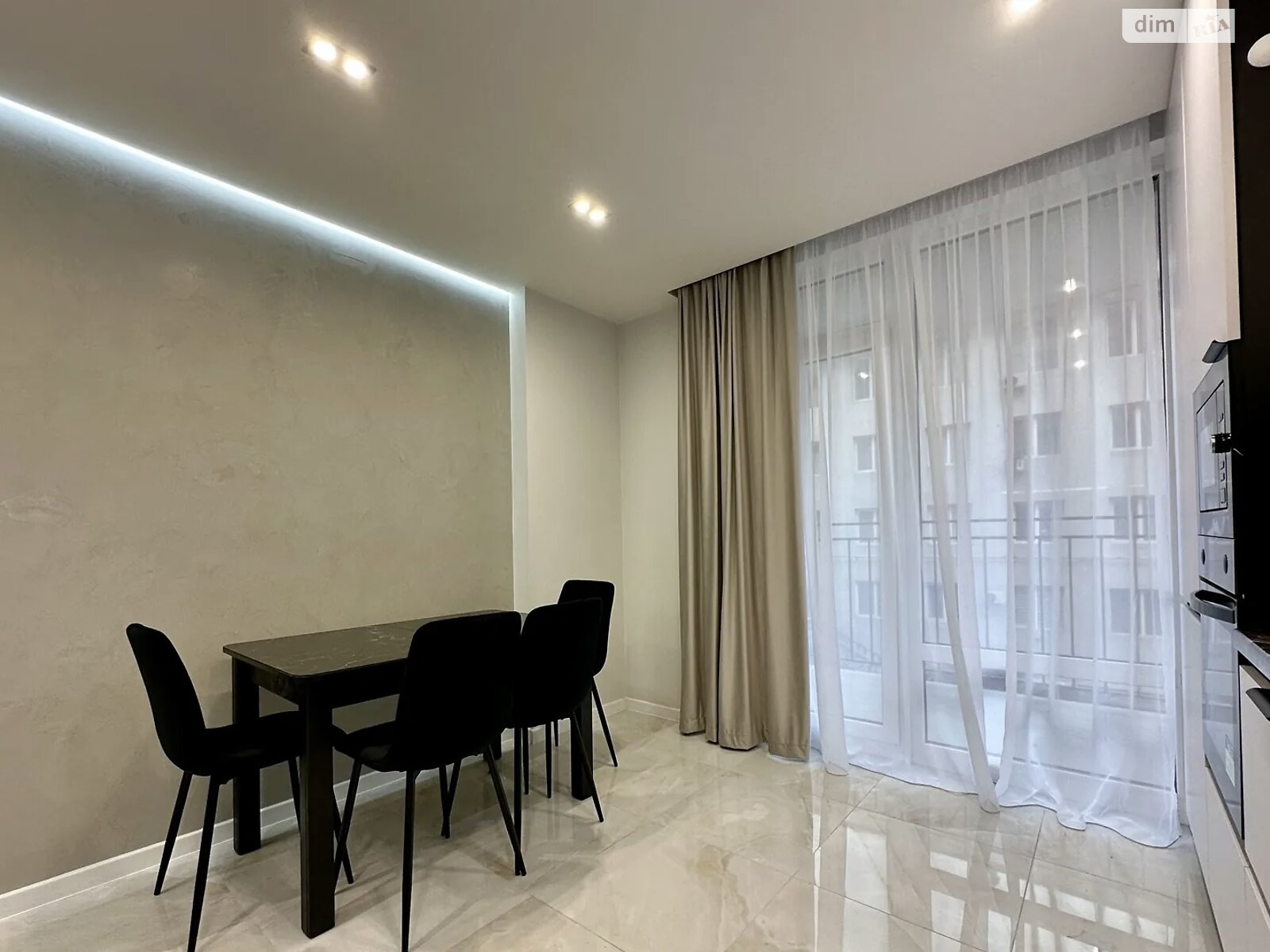 однокомнатная квартира в Ивано-Франковске, район Княгинин, на ул. Юліана Пелеша 3 корпус 6 в аренду на долгий срок помесячно фото 1 однокомнатная квартира в Ивано-Франковске, район Княгинин, на ул. Юліана Пелеша 3 корпус 6 в аренду на долгий срок помесячно фото 1