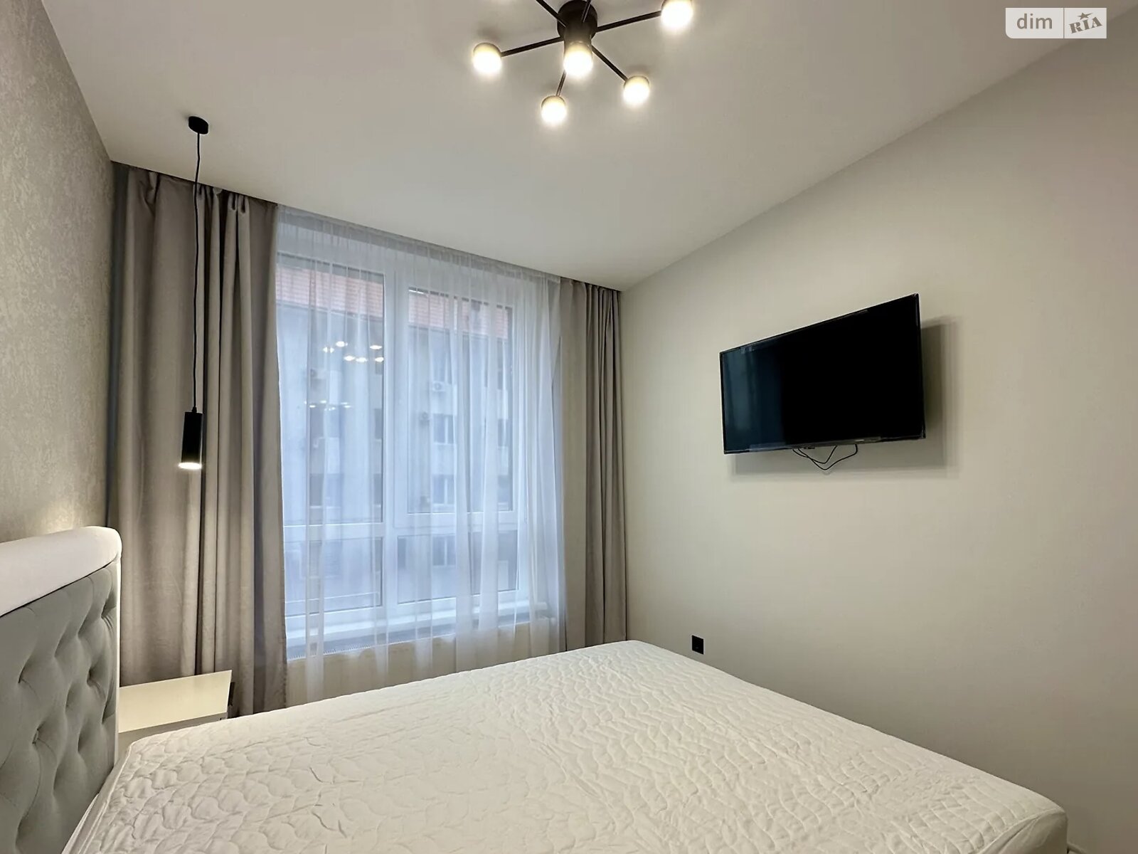 однокомнатная квартира в Ивано-Франковске, район Княгинин, на ул. Юліана Пелеша 3 корпус 6 в аренду на долгий срок помесячно фото 1 однокомнатная квартира в Ивано-Франковске, район Княгинин, на ул. Юліана Пелеша 3 корпус 6 в аренду на долгий срок помесячно фото 1