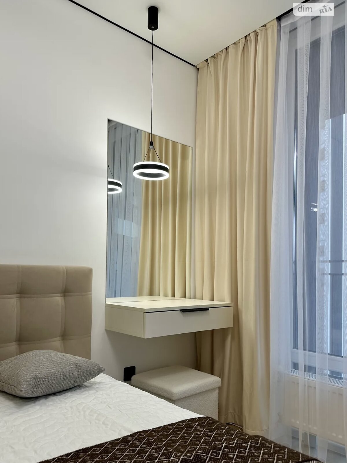 однокомнатная квартира в Ивано-Франковске, район Княгинин, на ул. Юліана Пелеша 3 корпус 10 в аренду на долгий срок помесячно фото 1 однокомнатная квартира в Ивано-Франковске, район Княгинин, на ул. Юліана Пелеша 3 корпус 10 в аренду на долгий срок помесячно фото 1