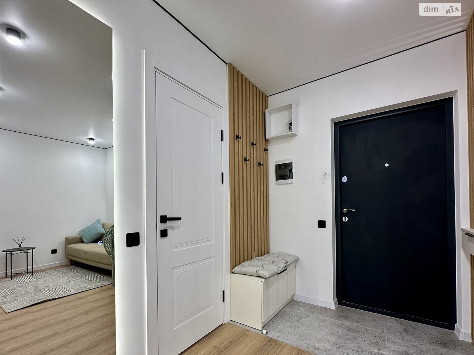 однокомнатная квартира в Ивано-Франковске, район Княгинин, на ул. Юліана Пелеша 3 корпус 10 в аренду на долгий срок помесячно фото 1 однокомнатная квартира в Ивано-Франковске, район Княгинин, на ул. Юліана Пелеша 3 корпус 10 в аренду на долгий срок помесячно фото 1