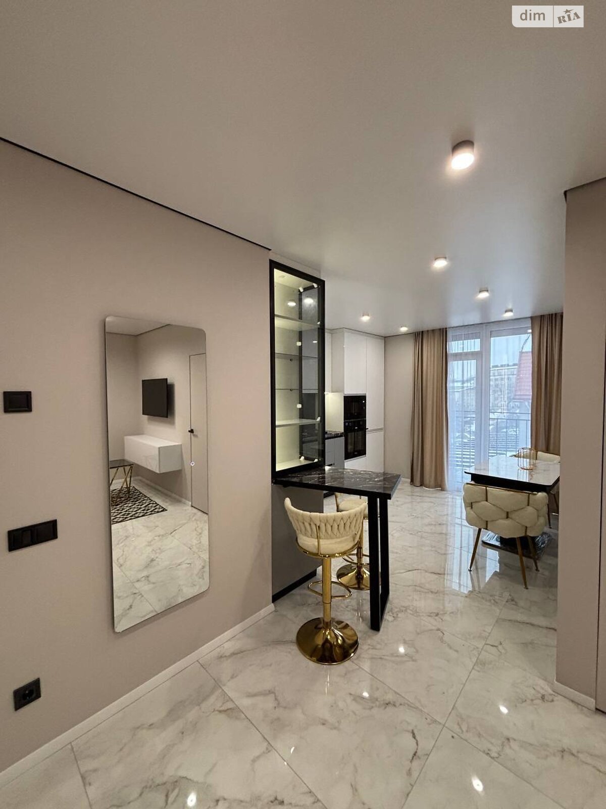 однокомнатная квартира в Ивано-Франковске, район Княгинин, на ул. Юліана Пелеша 3 корпус 6 в аренду на долгий срок помесячно фото 1 однокомнатная квартира в Ивано-Франковске, район Княгинин, на ул. Юліана Пелеша 3 корпус 6 в аренду на долгий срок помесячно фото 1