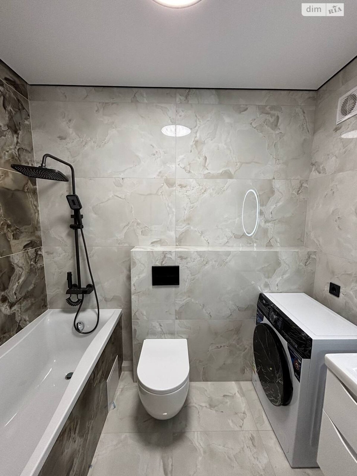 однокомнатная квартира в Ивано-Франковске, район Княгинин, на ул. Юліана Пелеша 3 корпус 6 в аренду на долгий срок помесячно фото 1 однокомнатная квартира в Ивано-Франковске, район Княгинин, на ул. Юліана Пелеша 3 корпус 6 в аренду на долгий срок помесячно фото 1