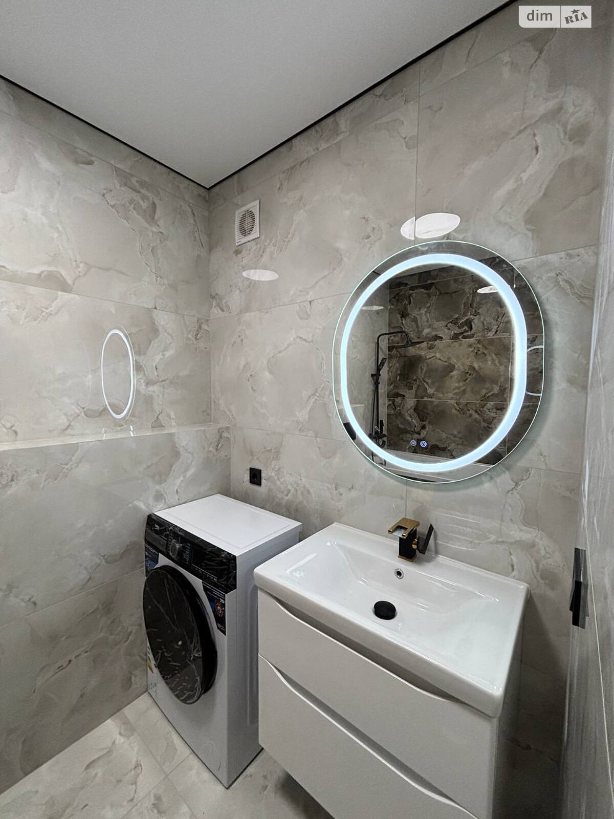 однокомнатная квартира в Ивано-Франковске, район Княгинин, на ул. Юліана Пелеша 3 корпус 6 в аренду на долгий срок помесячно фото 1 однокомнатная квартира в Ивано-Франковске, район Княгинин, на ул. Юліана Пелеша 3 корпус 6 в аренду на долгий срок помесячно фото 1