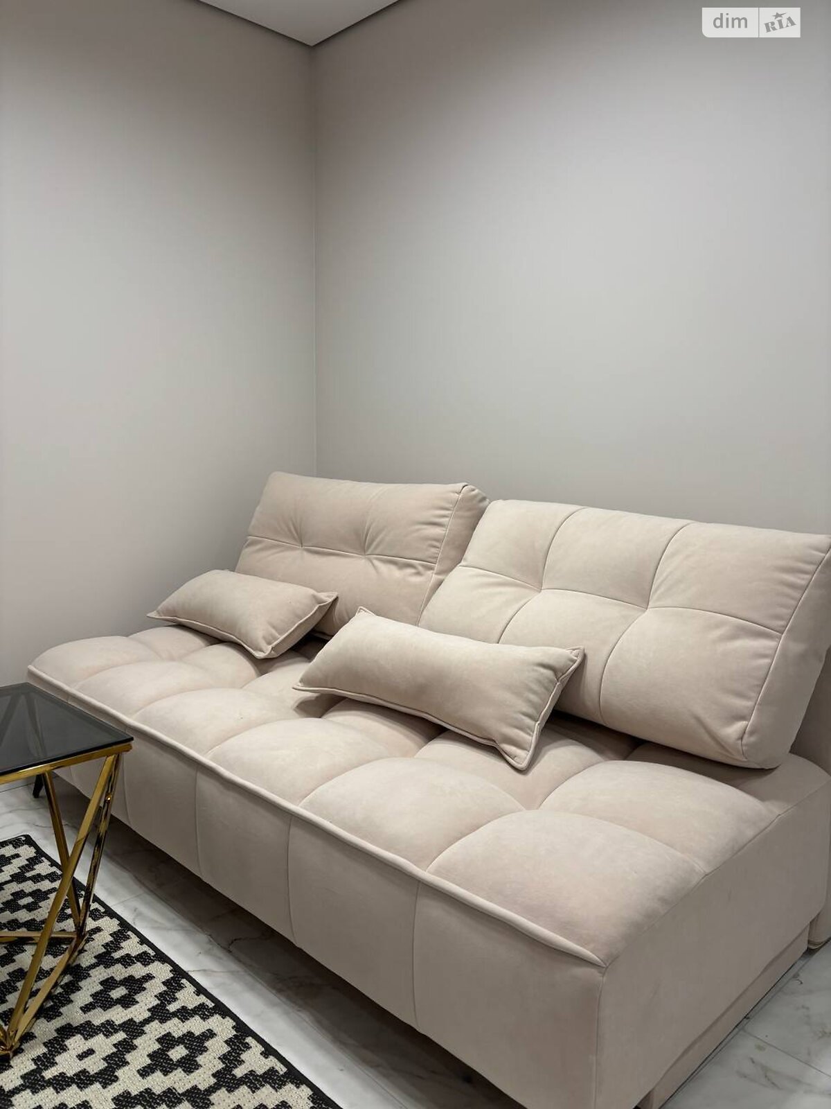 однокомнатная квартира в Ивано-Франковске, район Княгинин, на ул. Юліана Пелеша 3 корпус 6 в аренду на долгий срок помесячно фото 1 однокомнатная квартира в Ивано-Франковске, район Княгинин, на ул. Юліана Пелеша 3 корпус 6 в аренду на долгий срок помесячно фото 1