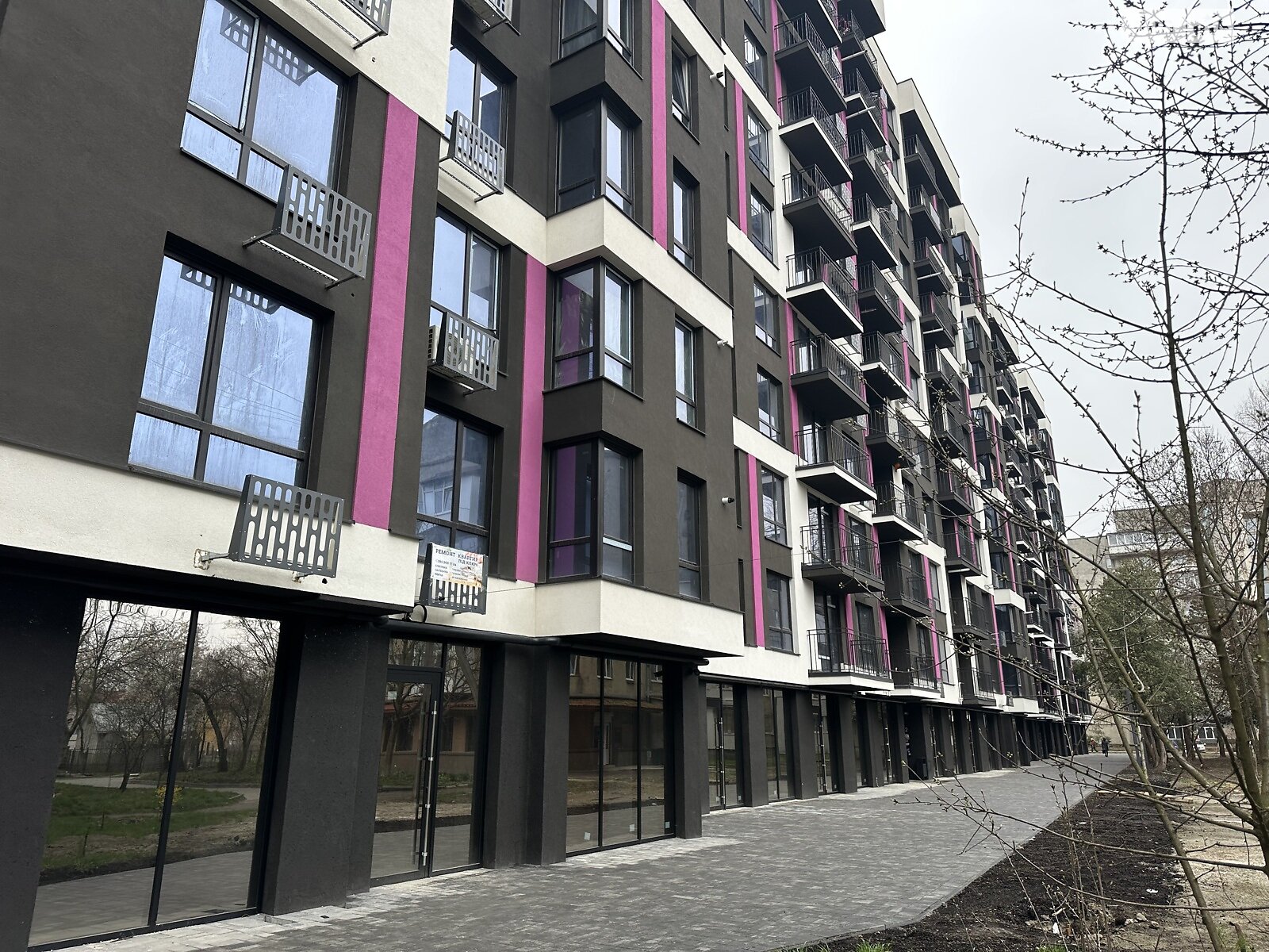 двокімнатна квартира в Івано-Франківську, район Набережна, на вул. Флотська 10Б в довготривалу оренду помісячно фото 1 двокімнатна квартира в Івано-Франківську, район Набережна, на вул. Флотська 10Б в довготривалу оренду помісячно фото 1