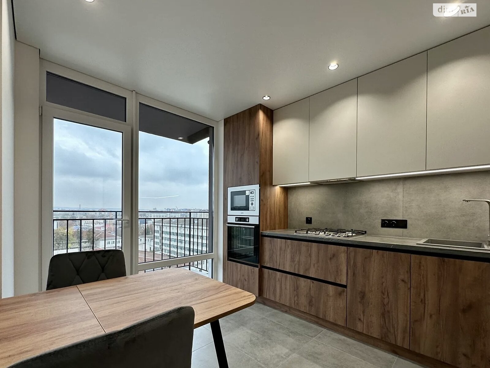 однокомнатная квартира в Ивано-Франковске, район Набережная, на ул. Флотская 10Б в аренду на долгий срок помесячно фото 1 однокомнатная квартира в Ивано-Франковске, район Набережная, на ул. Флотская 10Б в аренду на долгий срок помесячно фото 1