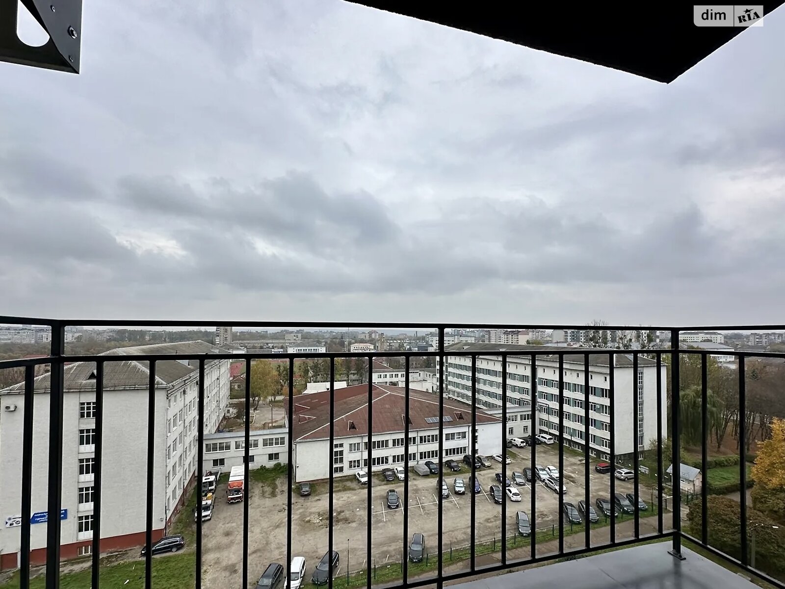 однокомнатная квартира в Ивано-Франковске, район Набережная, на ул. Флотская 10Б в аренду на долгий срок помесячно фото 1 однокомнатная квартира в Ивано-Франковске, район Набережная, на ул. Флотская 10Б в аренду на долгий срок помесячно фото 1