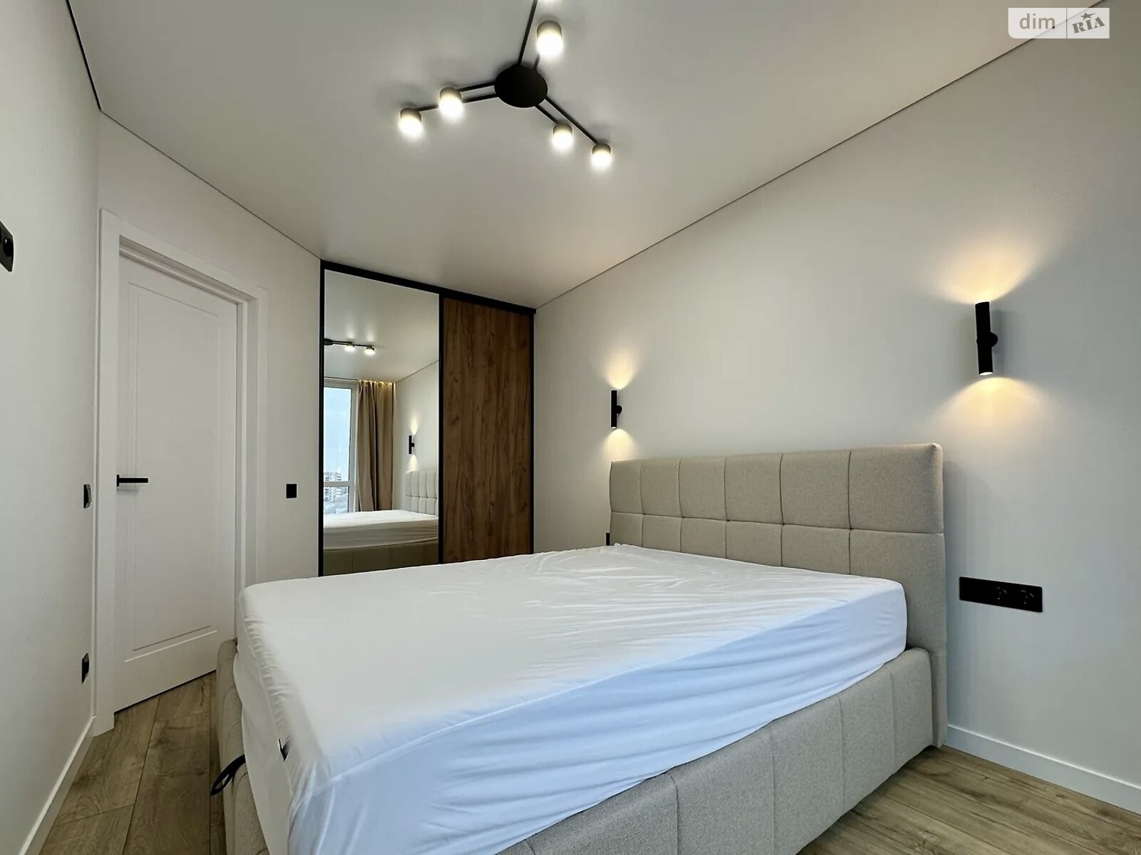 однокомнатная квартира в Ивано-Франковске, район Набережная, на ул. Флотская 10Б в аренду на долгий срок помесячно фото 1 однокомнатная квартира в Ивано-Франковске, район Набережная, на ул. Флотская 10Б в аренду на долгий срок помесячно фото 1