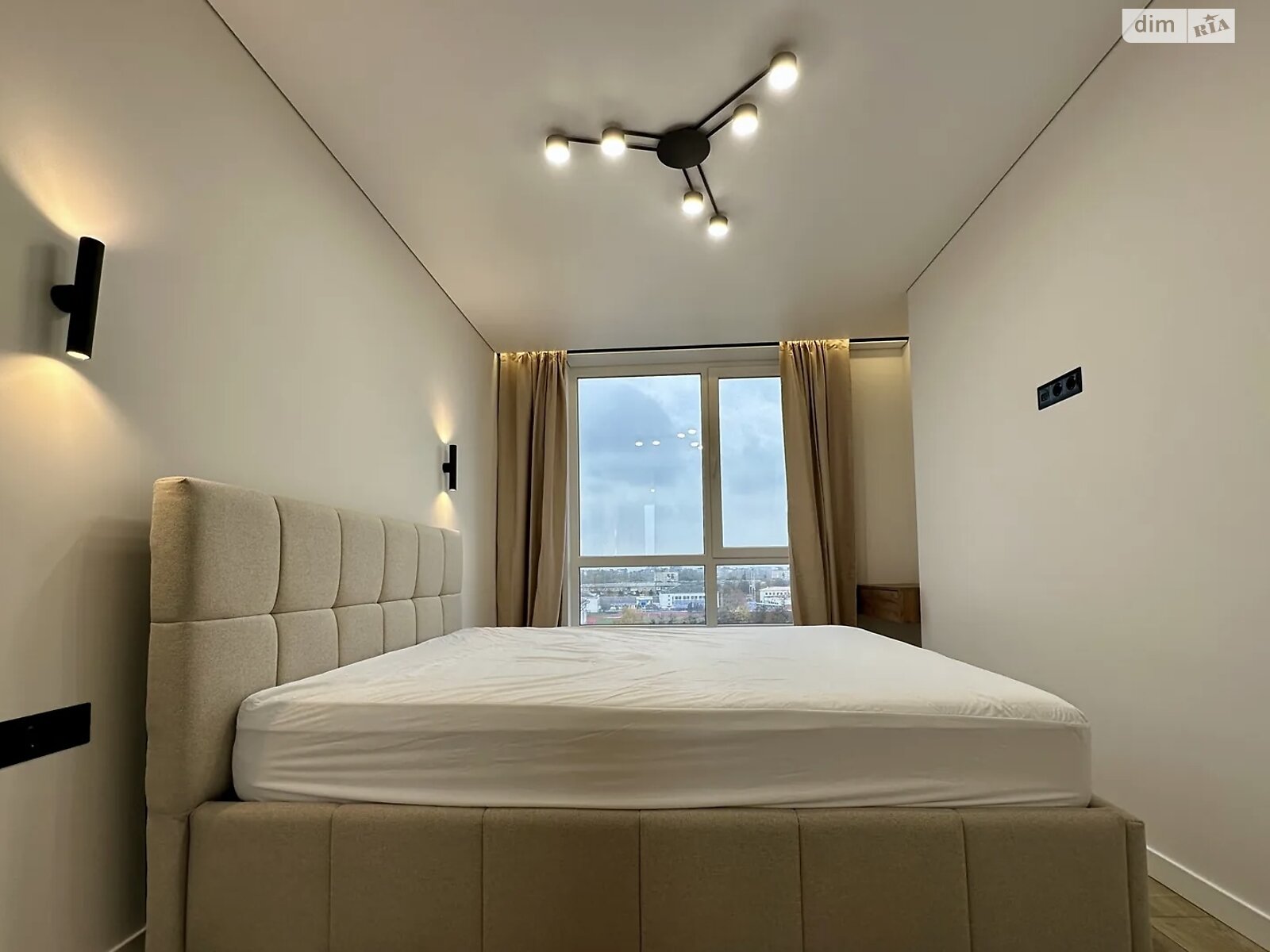 однокомнатная квартира в Ивано-Франковске, район Набережная, на ул. Флотская 10Б в аренду на долгий срок помесячно фото 1 однокомнатная квартира в Ивано-Франковске, район Набережная, на ул. Флотская 10Б в аренду на долгий срок помесячно фото 1