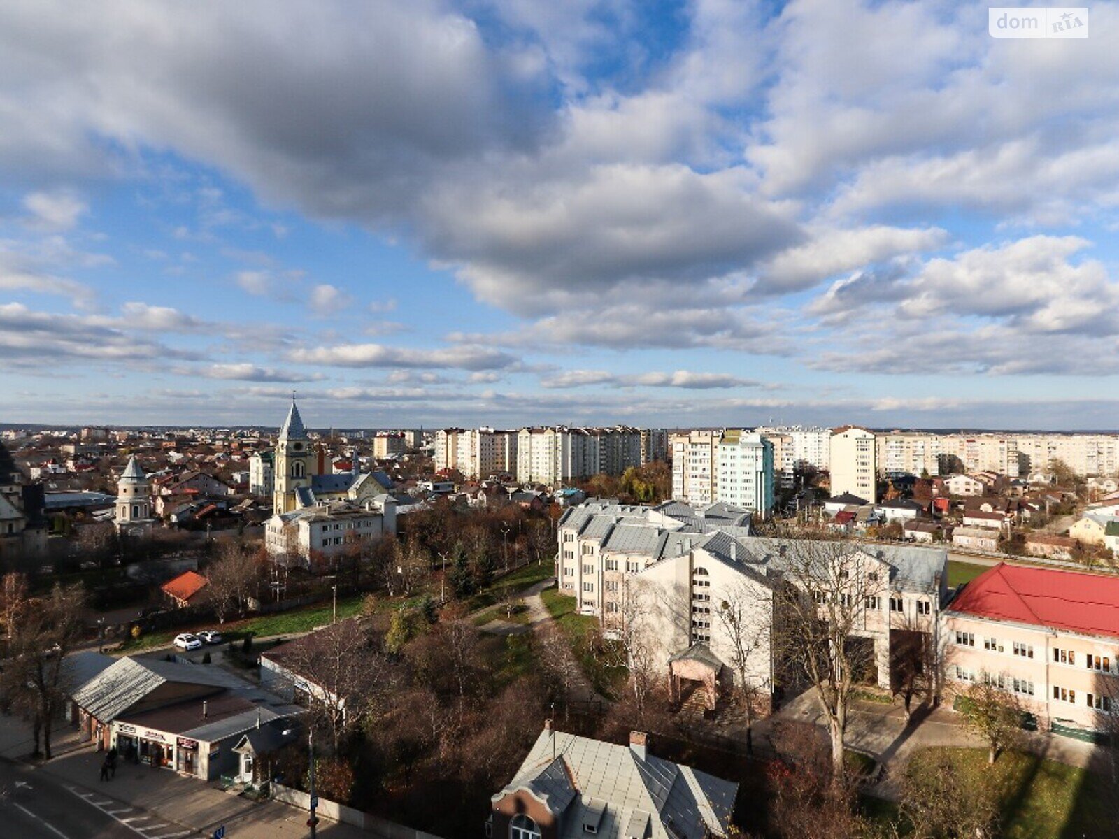 трехкомнатная квартира с мебелью в Ивано-Франковске, на ул. Независимости 162 в аренду на долгий срок помесячно фото 1 трехкомнатная квартира с мебелью в Ивано-Франковске, на ул. Независимости 162 в аренду на долгий срок помесячно фото 1