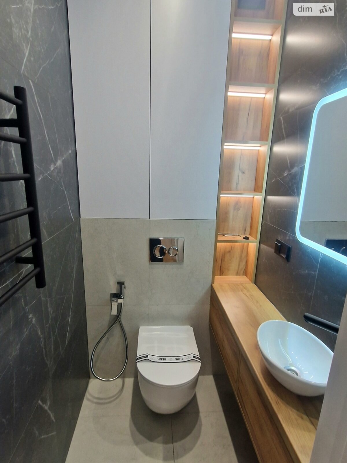 трехкомнатная квартира в Ивано-Франковске, район Пасечная, на ул. Галицкая в аренду на долгий срок помесячно фото 1