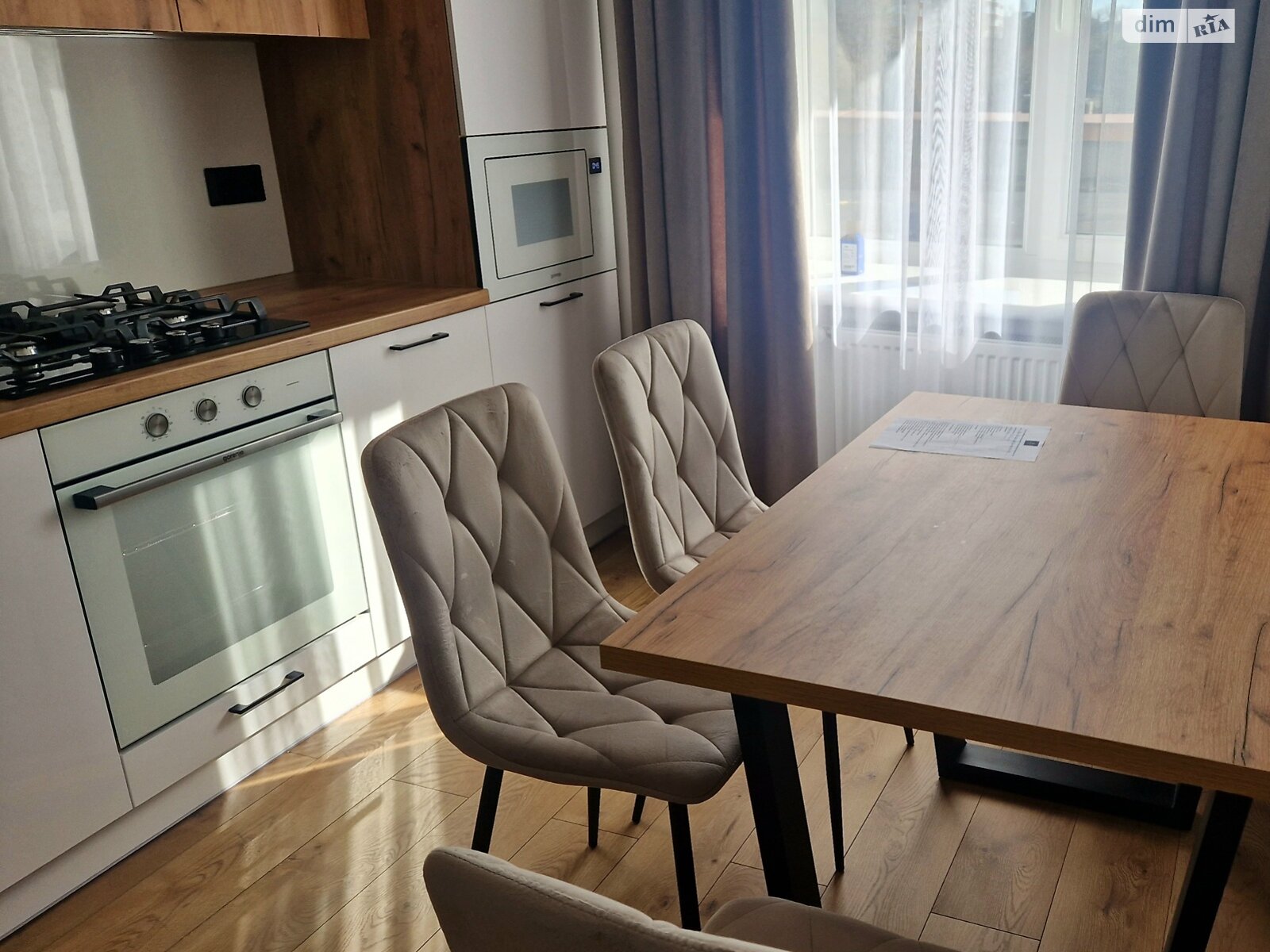 трехкомнатная квартира в Ивано-Франковске, район Пасечная, на ул. Галицкая в аренду на долгий срок помесячно фото 1