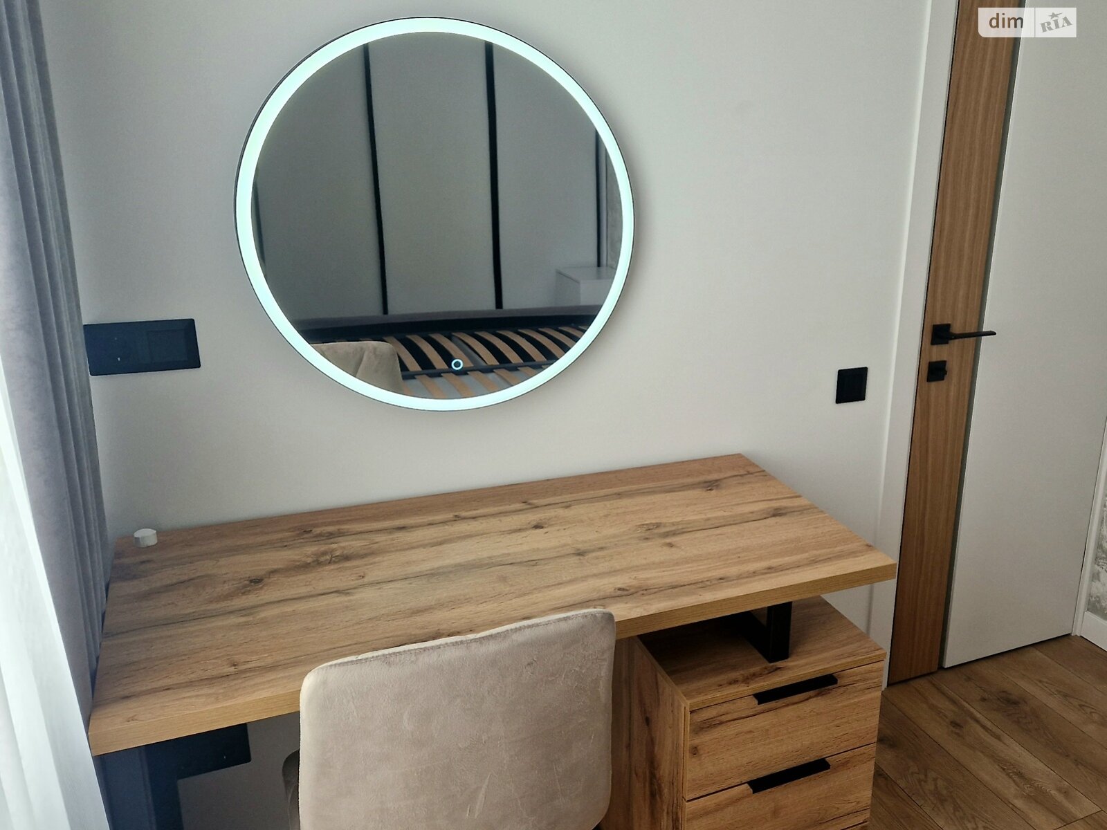 трехкомнатная квартира в Ивано-Франковске, район Пасечная, на ул. Галицкая в аренду на долгий срок помесячно фото 1