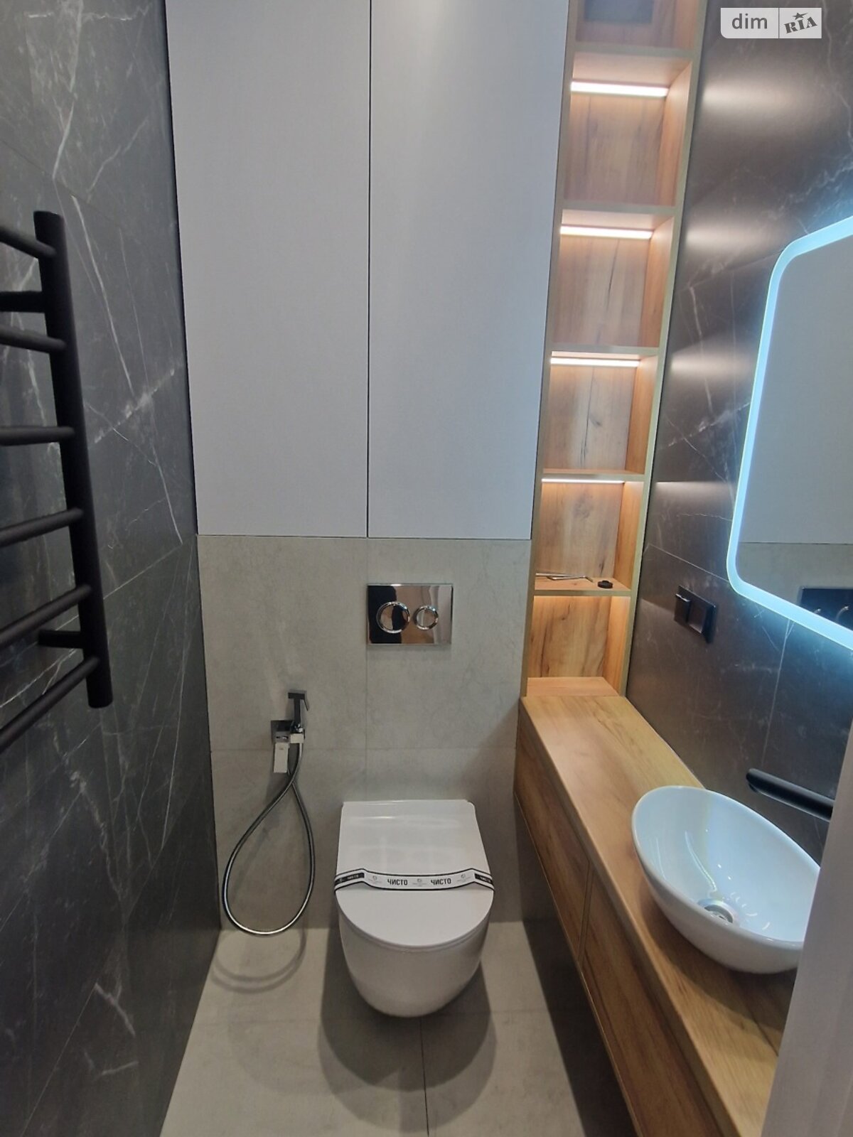 трехкомнатная квартира в Ивано-Франковске, район Пасечная, на ул. Галицкая в аренду на долгий срок помесячно фото 1