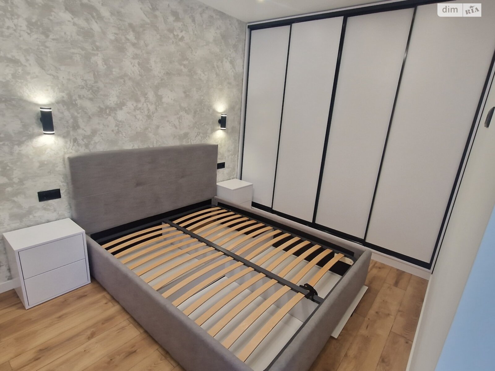 трехкомнатная квартира в Ивано-Франковске, район Пасечная, на ул. Галицкая в аренду на долгий срок помесячно фото 1