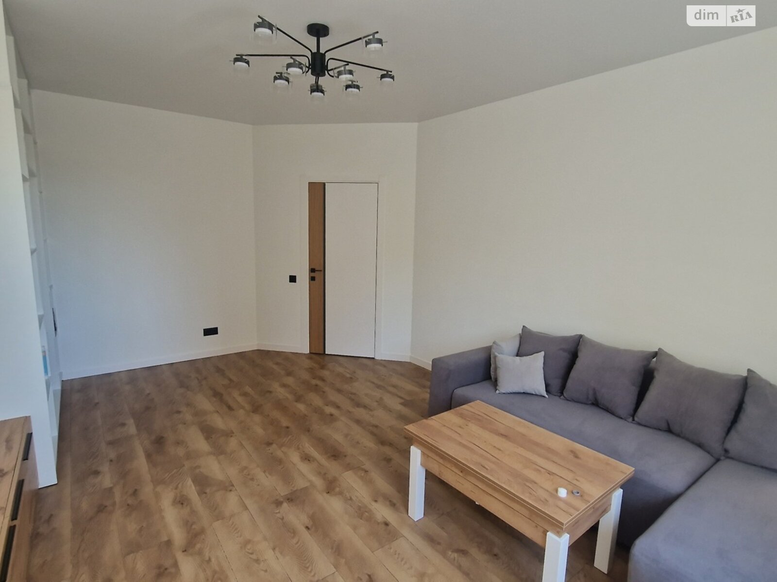 трехкомнатная квартира в Ивано-Франковске, район Пасечная, на ул. Галицкая в аренду на долгий срок помесячно фото 1